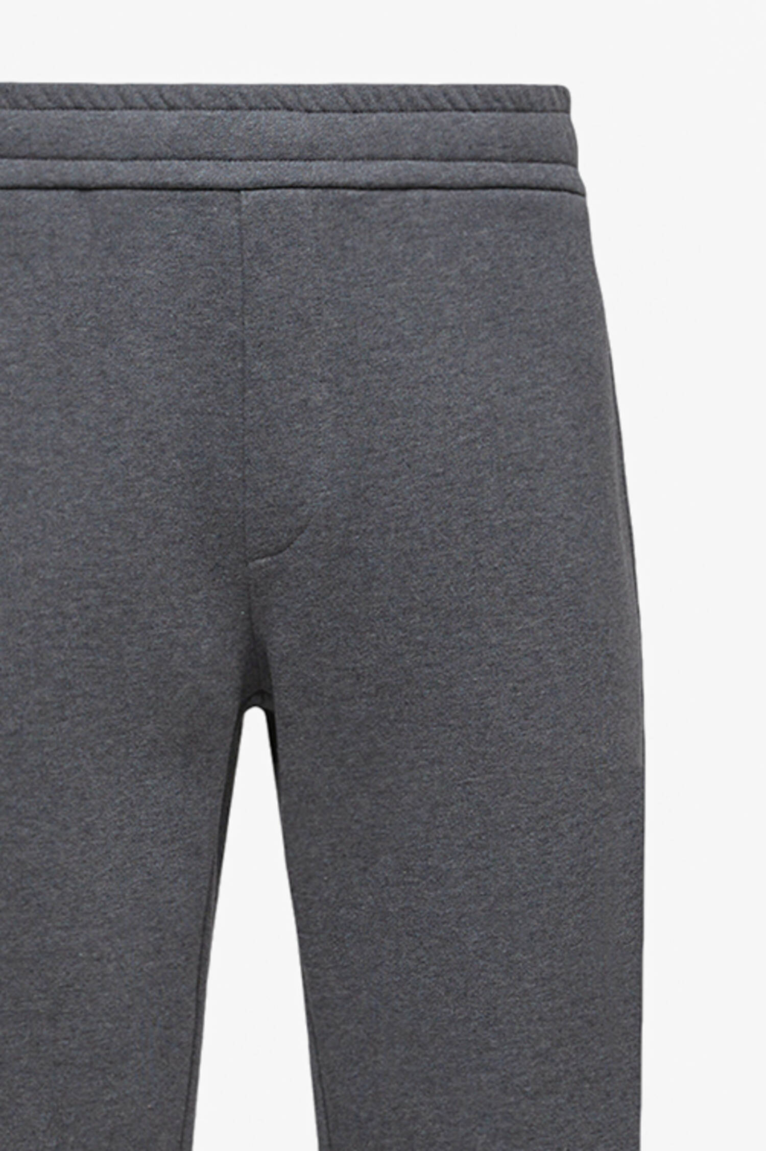 Joggers mit Logo-Patch in Anthrazit Joggers mit Logo-Patch in Anthrazit