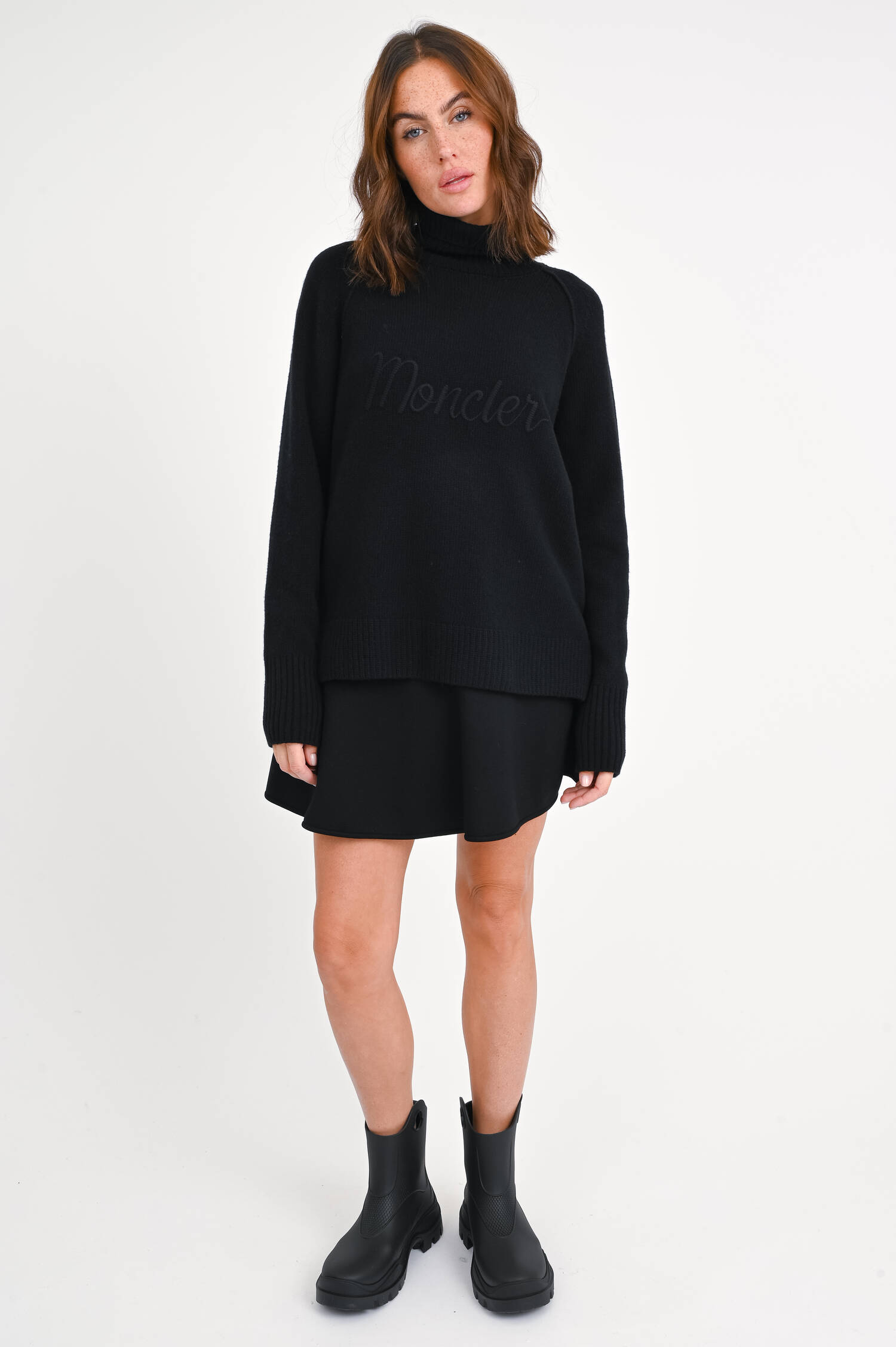 Pullover mit gesticktem Logo in Schwarz