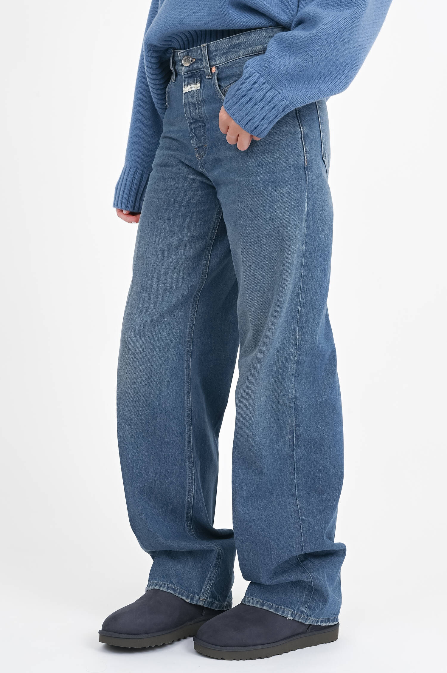 Jeans NIKKA in Mittelblau