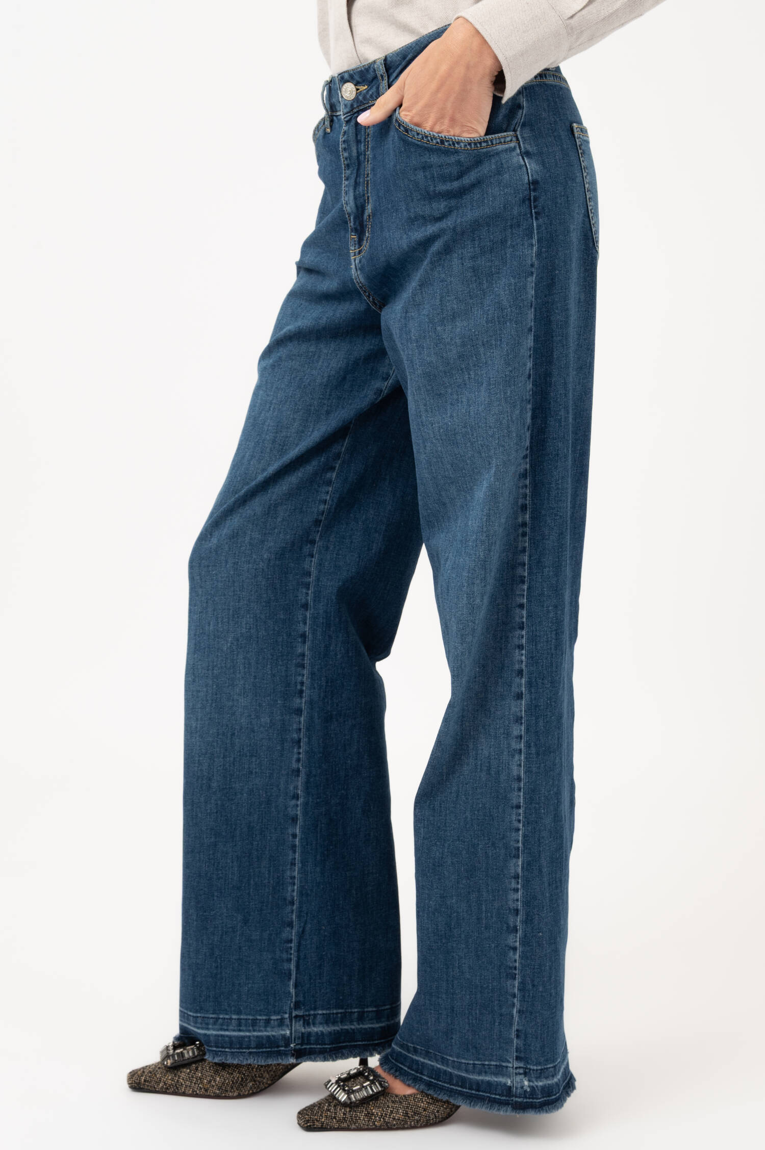 Jeans mit Fransende in Blau Jeans mit Fransende in Blau