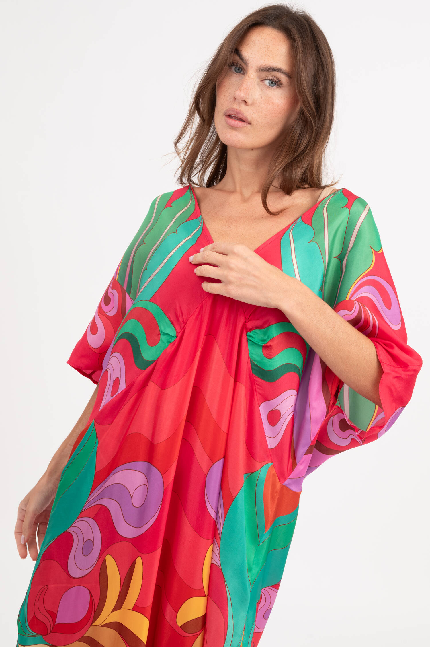 Maxi-Schlupfkleid mit Print in Rot/Multicolor Maxi-Schlupfkleid mit Print in Rot/Multicolor