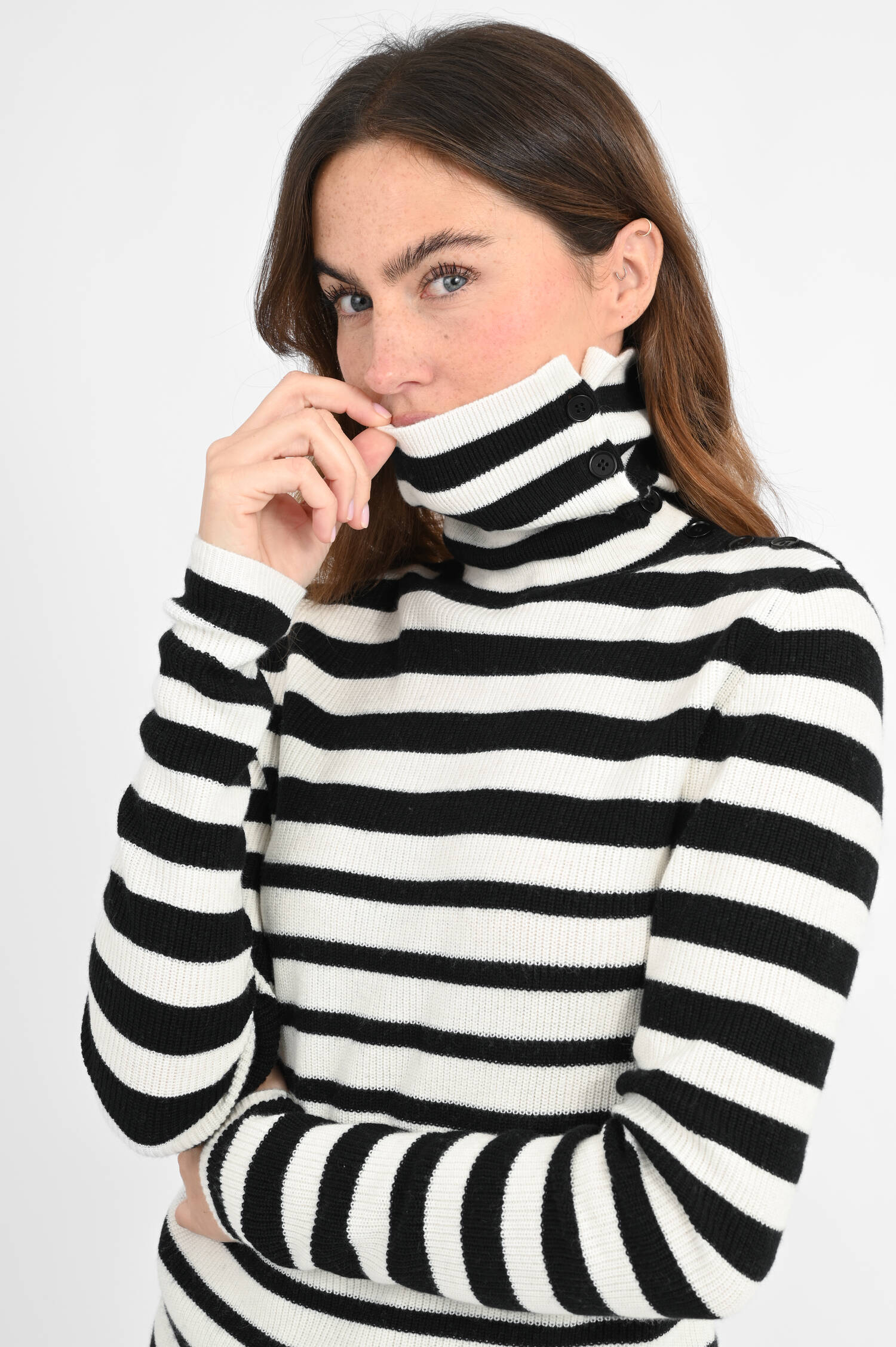 Pullover SABRINE in Weiß/Schwarz gestreift Pullover SABRINE in Weiß/Schwarz gestreift