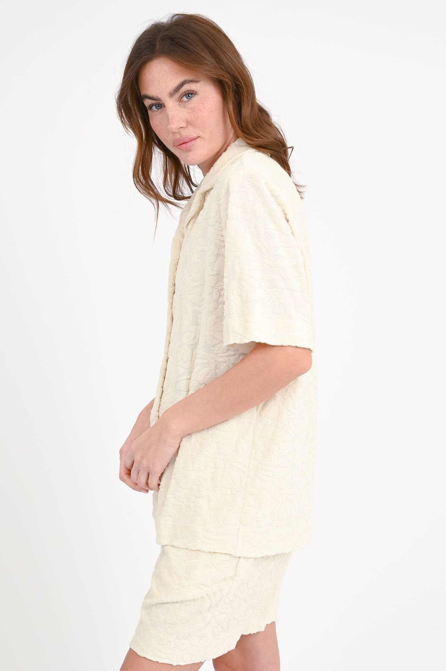 Frottee-Hemd mit Blumenmuster in Creme Frottee-Hemd mit Blumenmuster in Creme