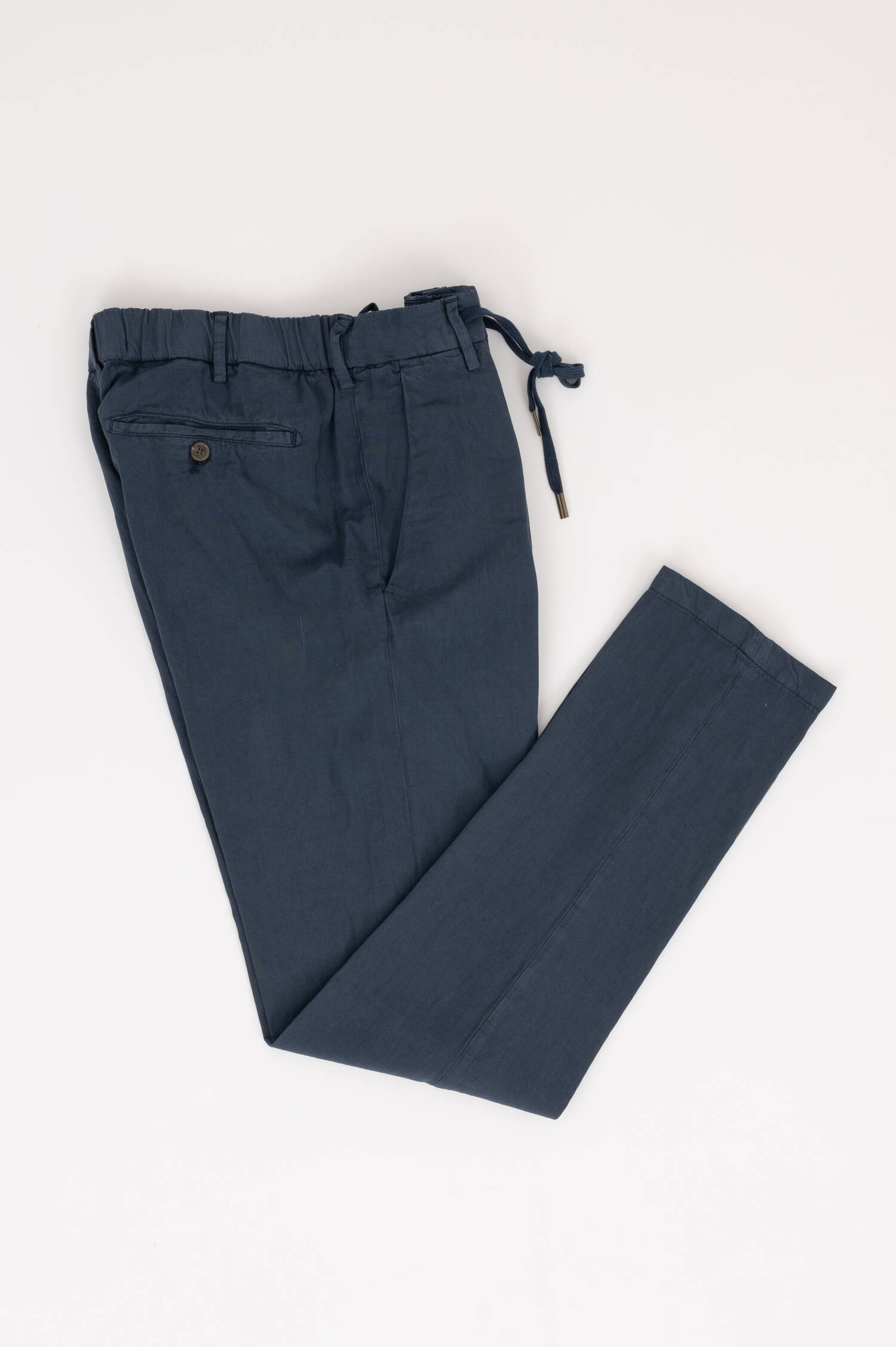 Chino mit Kordelzug in Marine