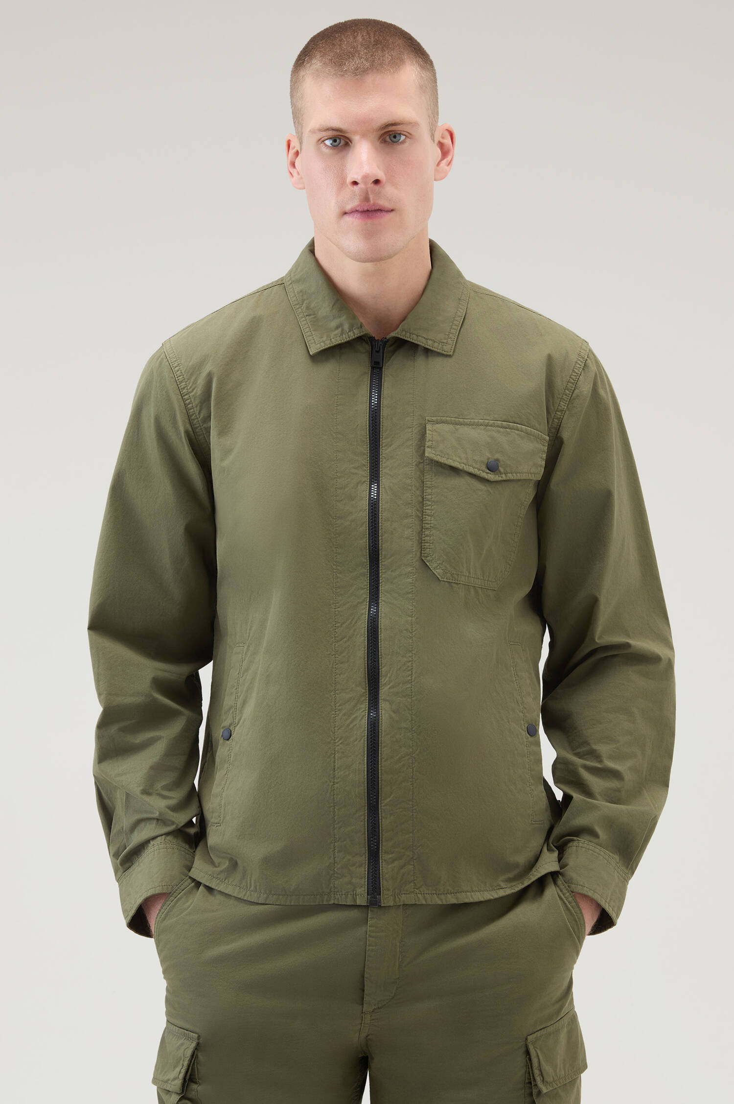 Overshirt aus Baumwolle in Oliv Overshirt aus Baumwolle in Oliv