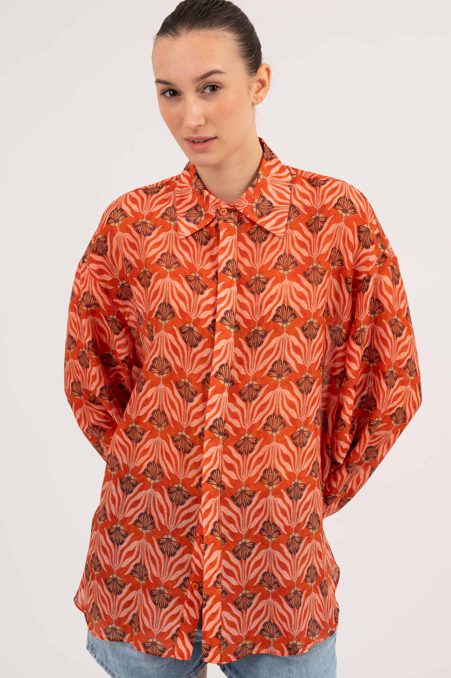 Bluse mit Allover Print in Rot