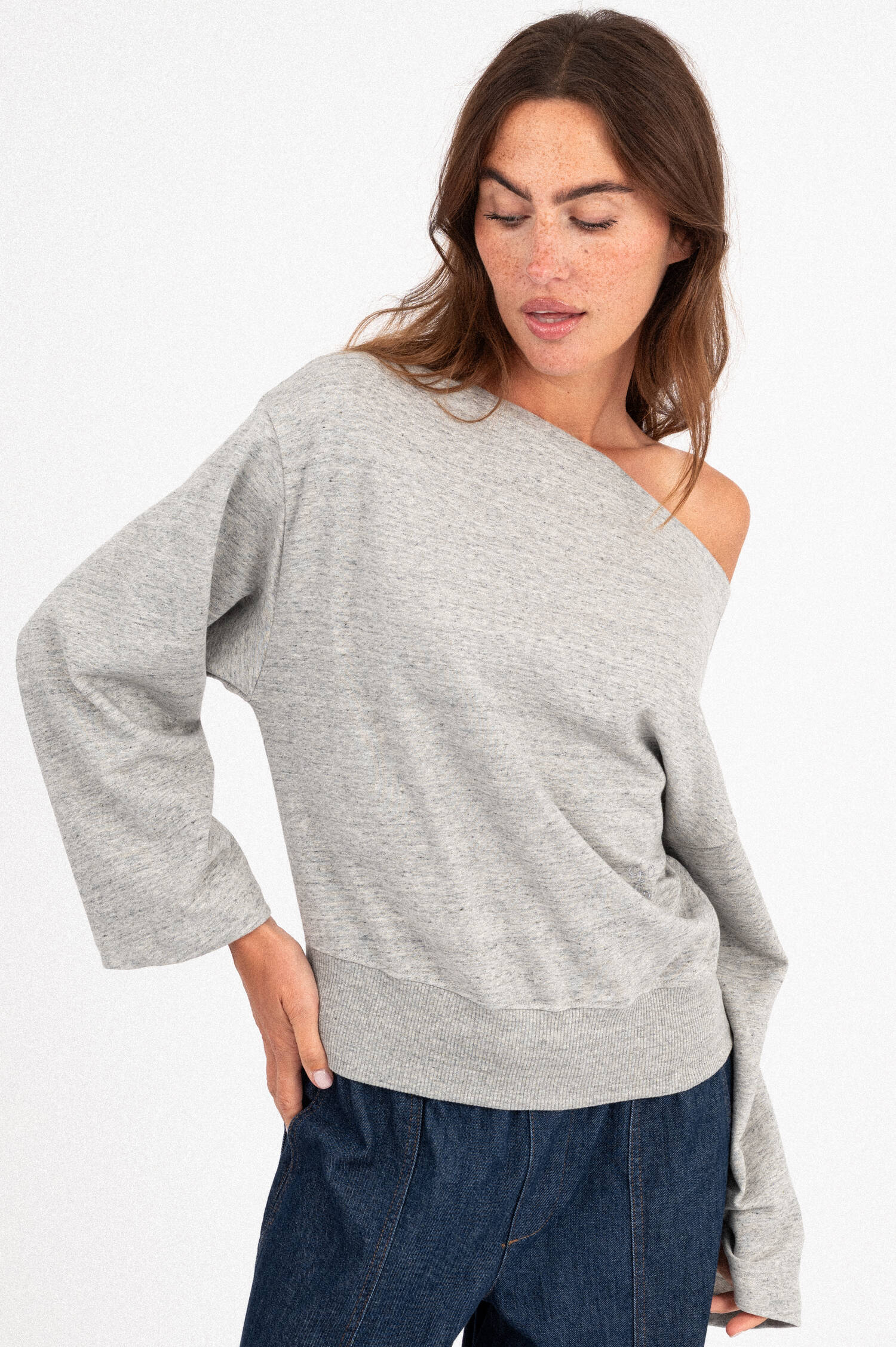 Off-Shoulder Sweater in Grau meliert Off-Shoulder Sweater in Grau meliert