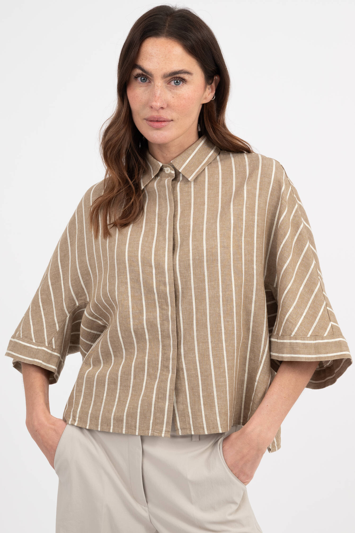 Leinenbluse HOLLIE in Beige/Weiß Leinenbluse HOLLIE in Beige/Weiß