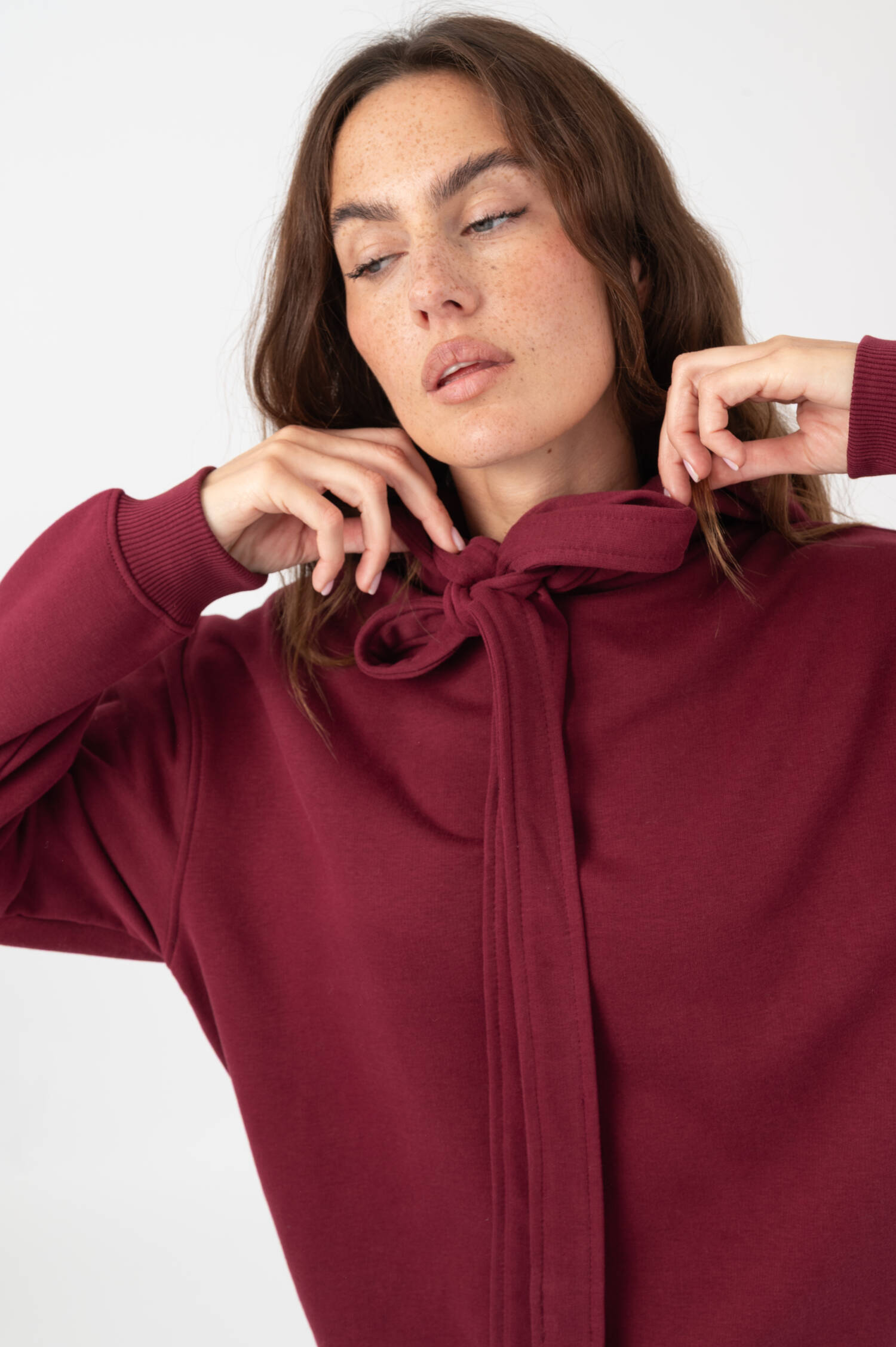Hoodie mit Schleife in Bordeaux