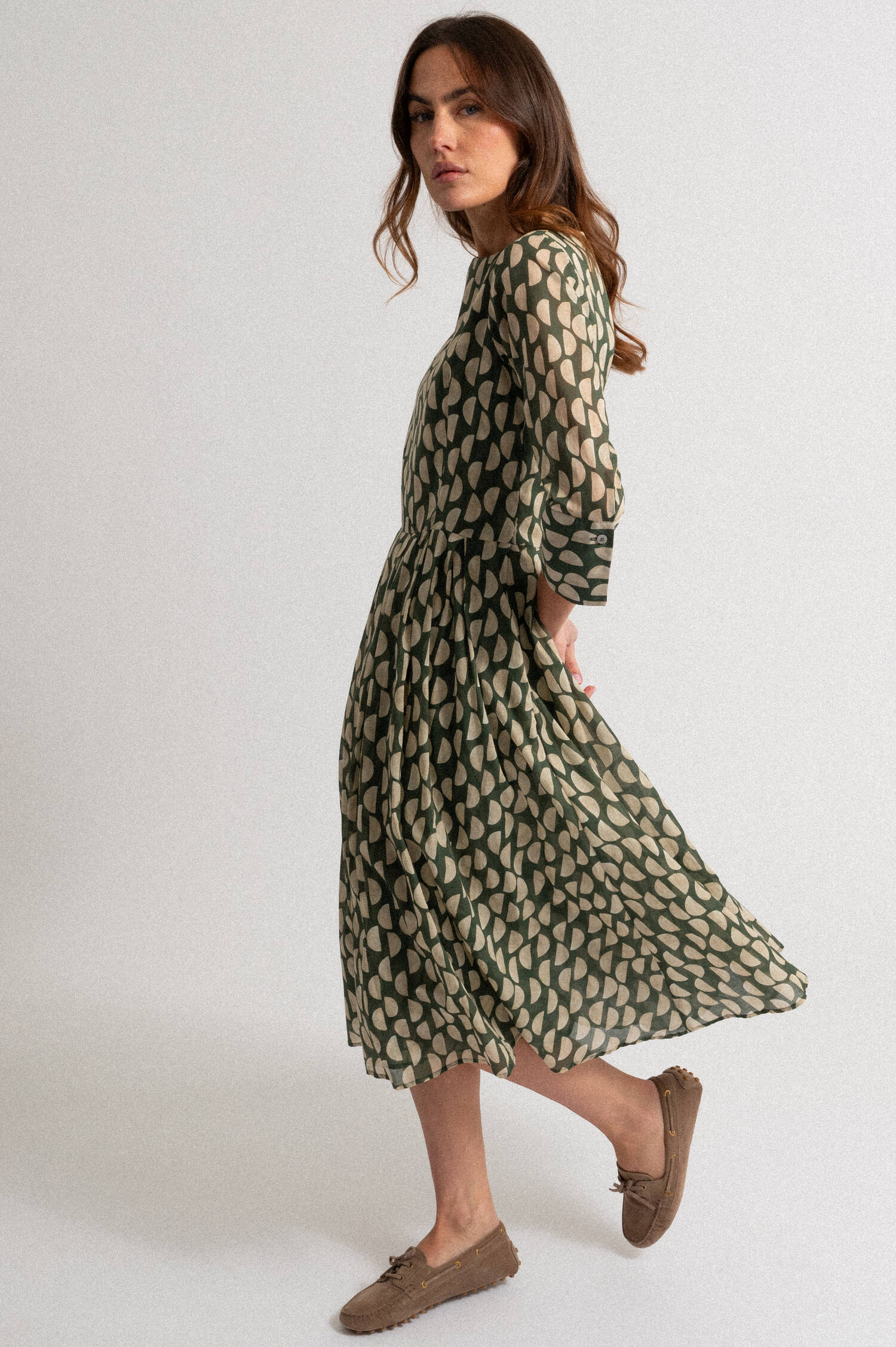 Gemustertes Midi Kleid in Oliv/Beige