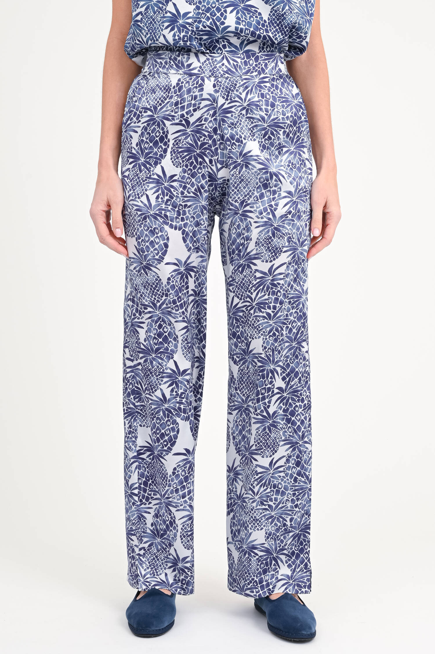 Seiden-Hose FLORASA in Blau/Weiß gemustert