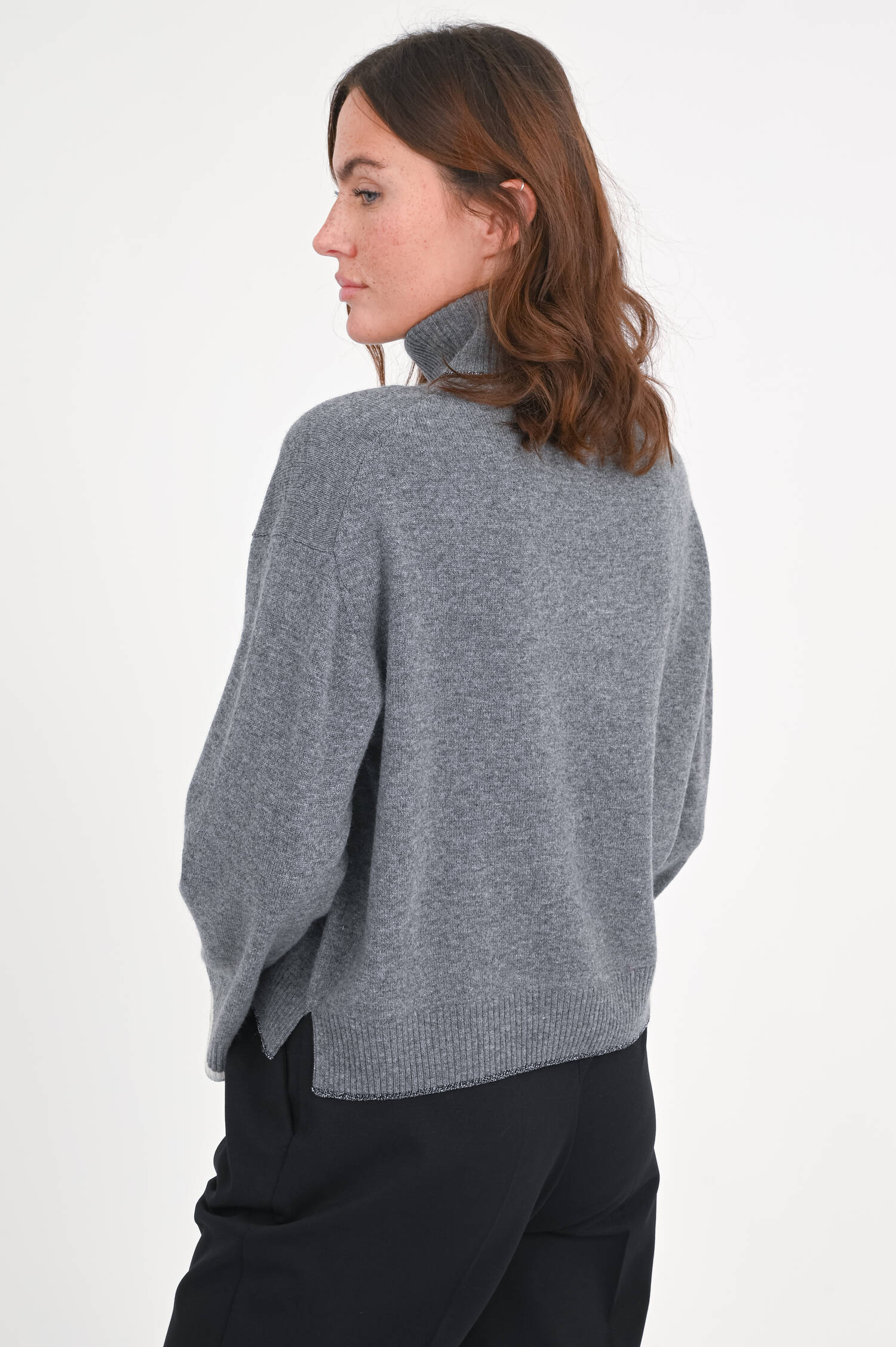 Rollkragenpullover mit Glitzerdetails in Grau
