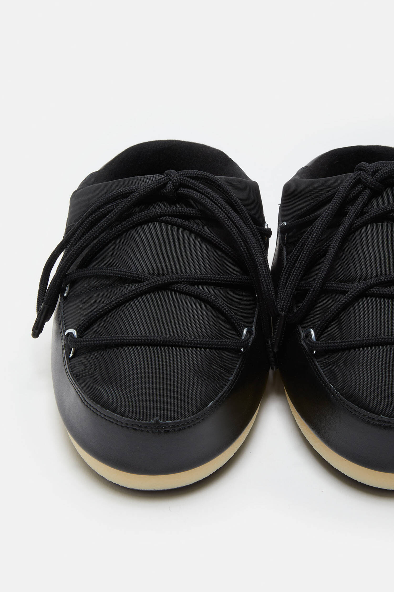 Mules ICON MULE in Schwarz