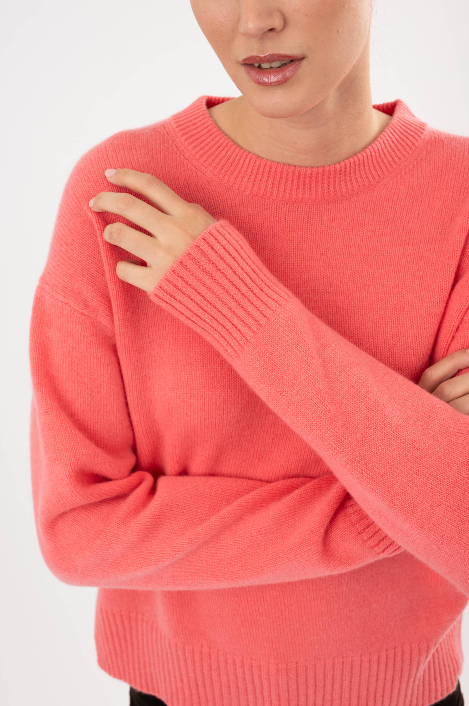 Cashmere-Pullover in Korallrot Cashmere-Pullover in Korallrot