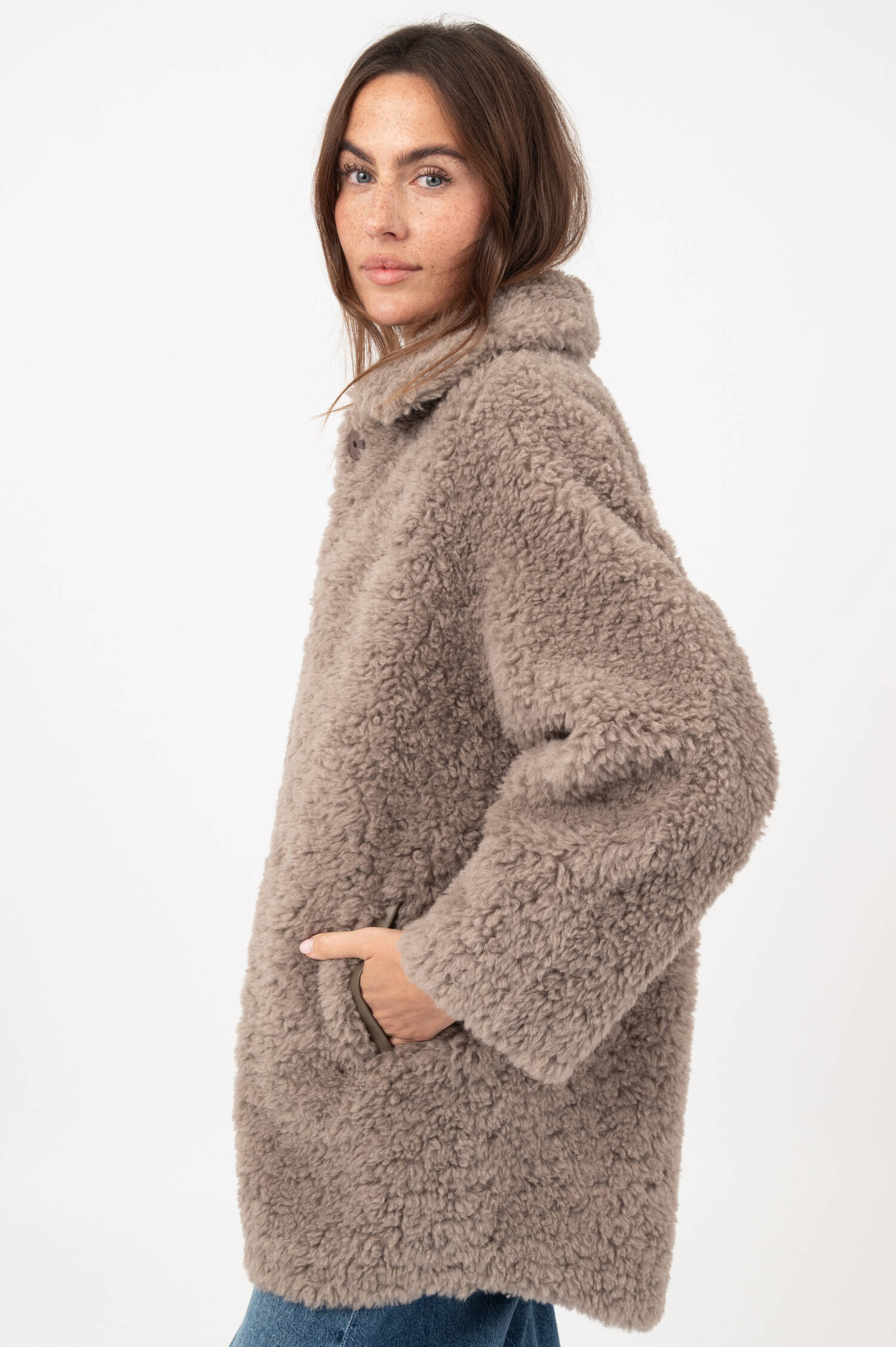 Woll-Mix-Teddy-Mantel in Taupe Woll-Mix-Teddy-Mantel in Taupe