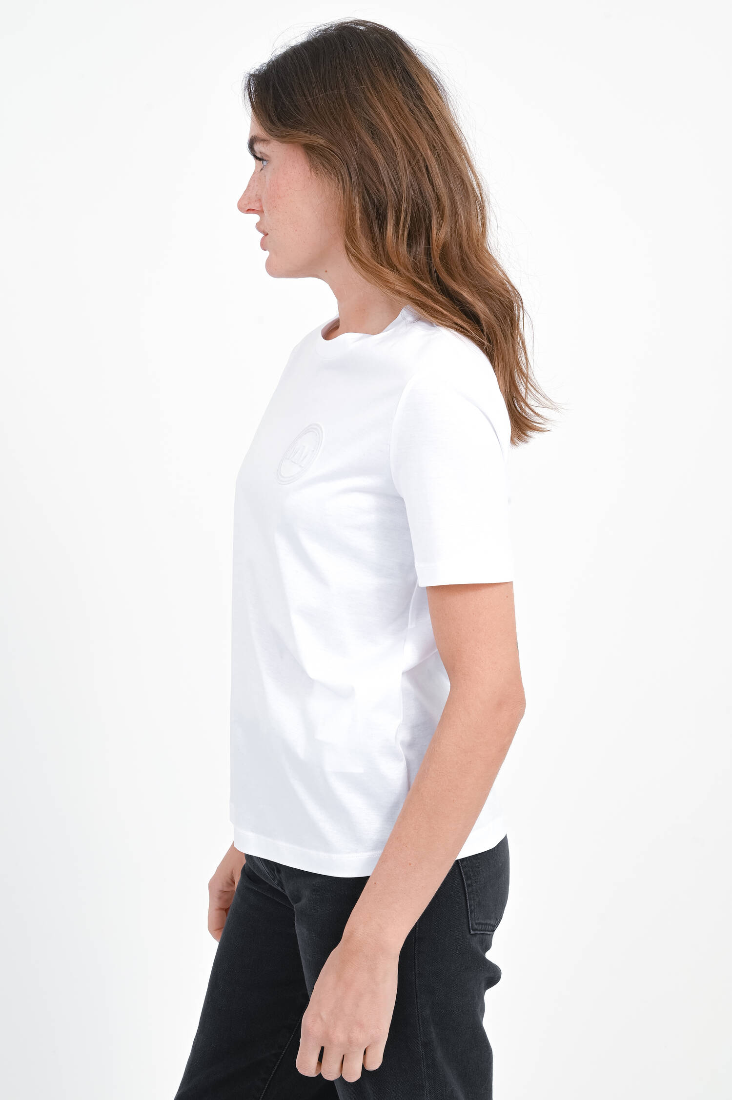 T-Shirt GATTONI mit Logo-Detail in Weiß T-Shirt GATTONI mit Logo-Detail in Weiß