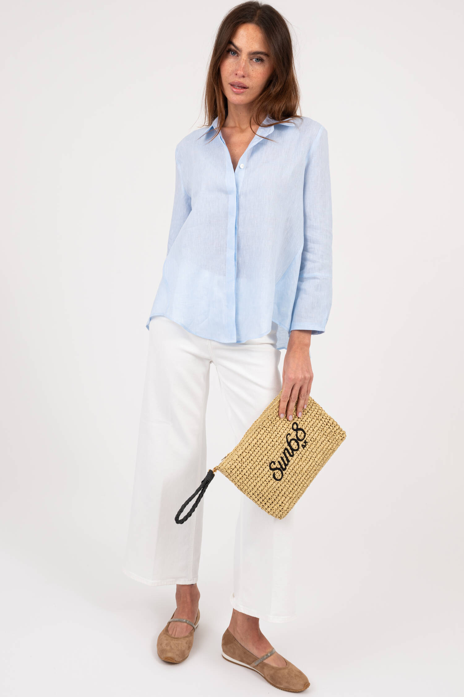 Pochette mit Label-Stickerei in Beige/Schwarz