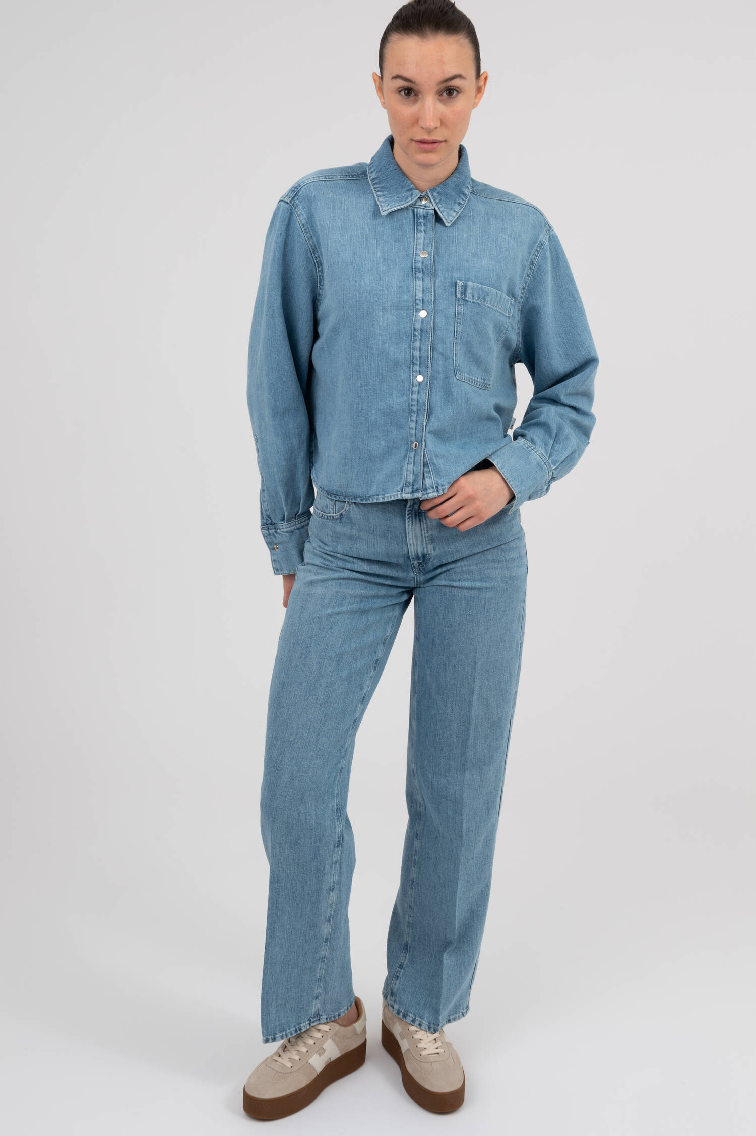 Denim Bluse IVY IRIS in Hellblau Denim Bluse IVY IRIS in Hellblau