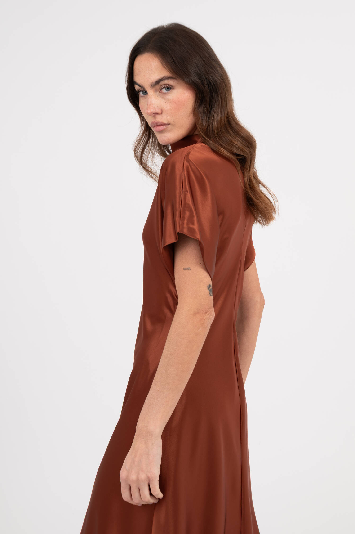 Satin Kleid ALIVIA in Rustbraun