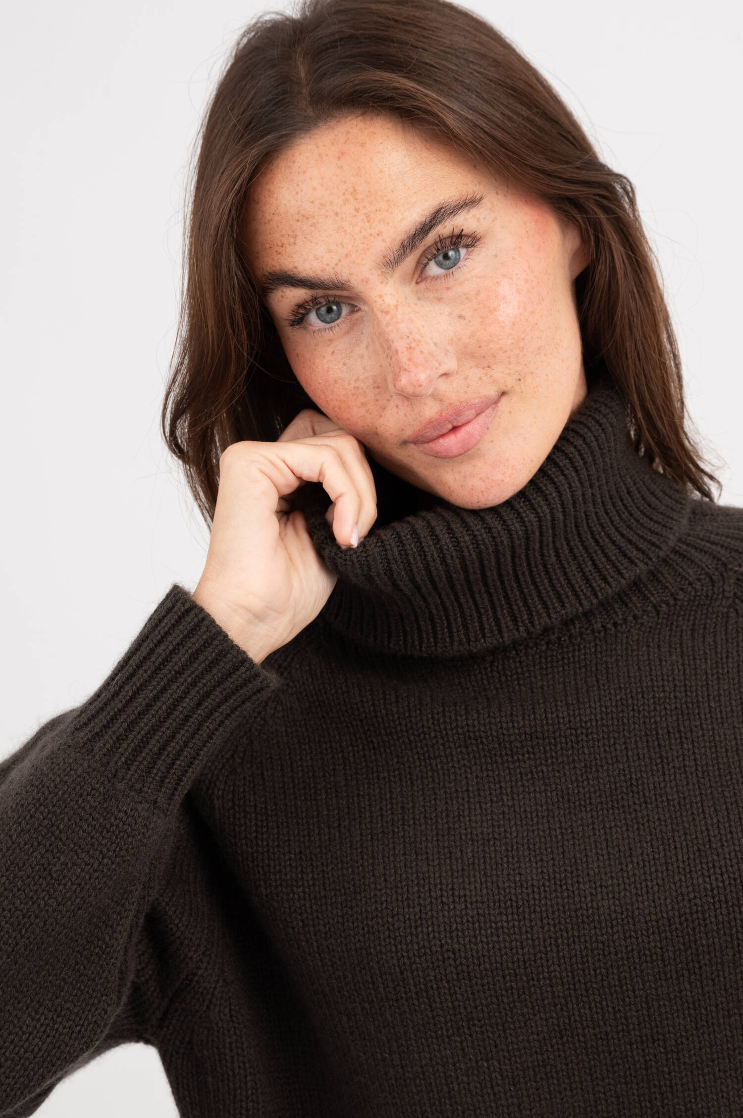 Cashmere Pullover in Dunkelbraun Cashmere Pullover in Dunkelbraun