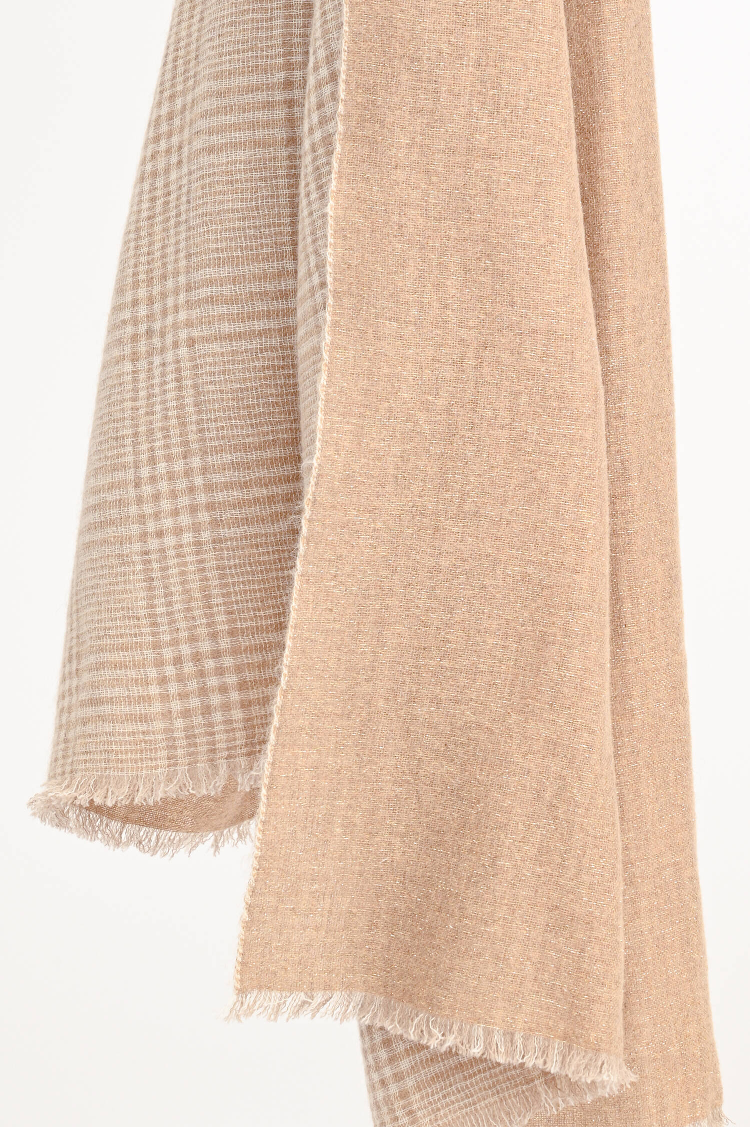 Schal mit Karos und Glanzgarn in Beige