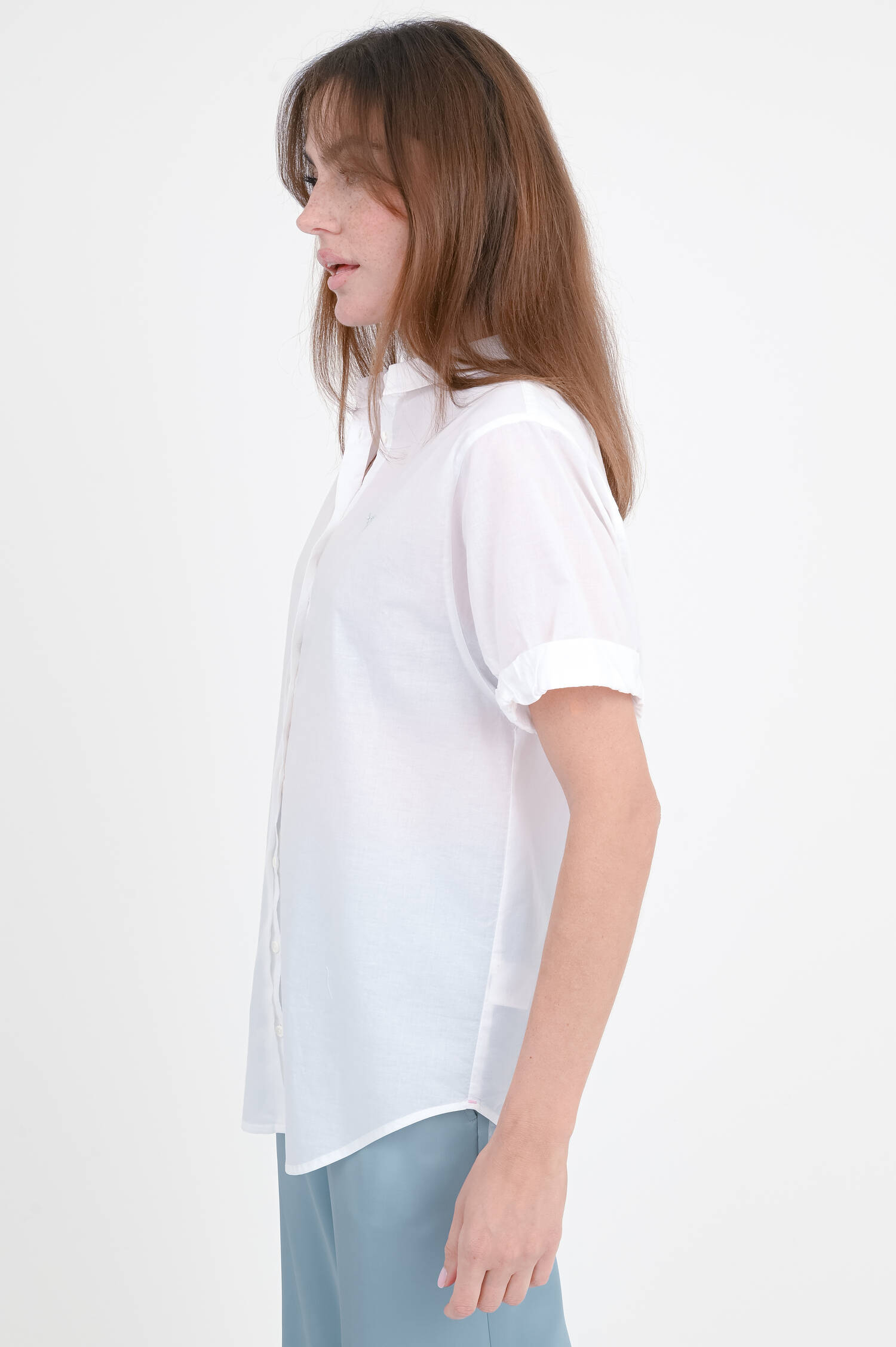 Kurzarm Bluse mit dekorativen Arm-Detail in Weiß