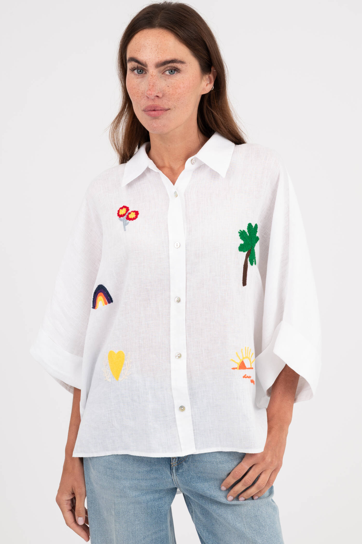 Leinenbluse mit Patches in Weiß