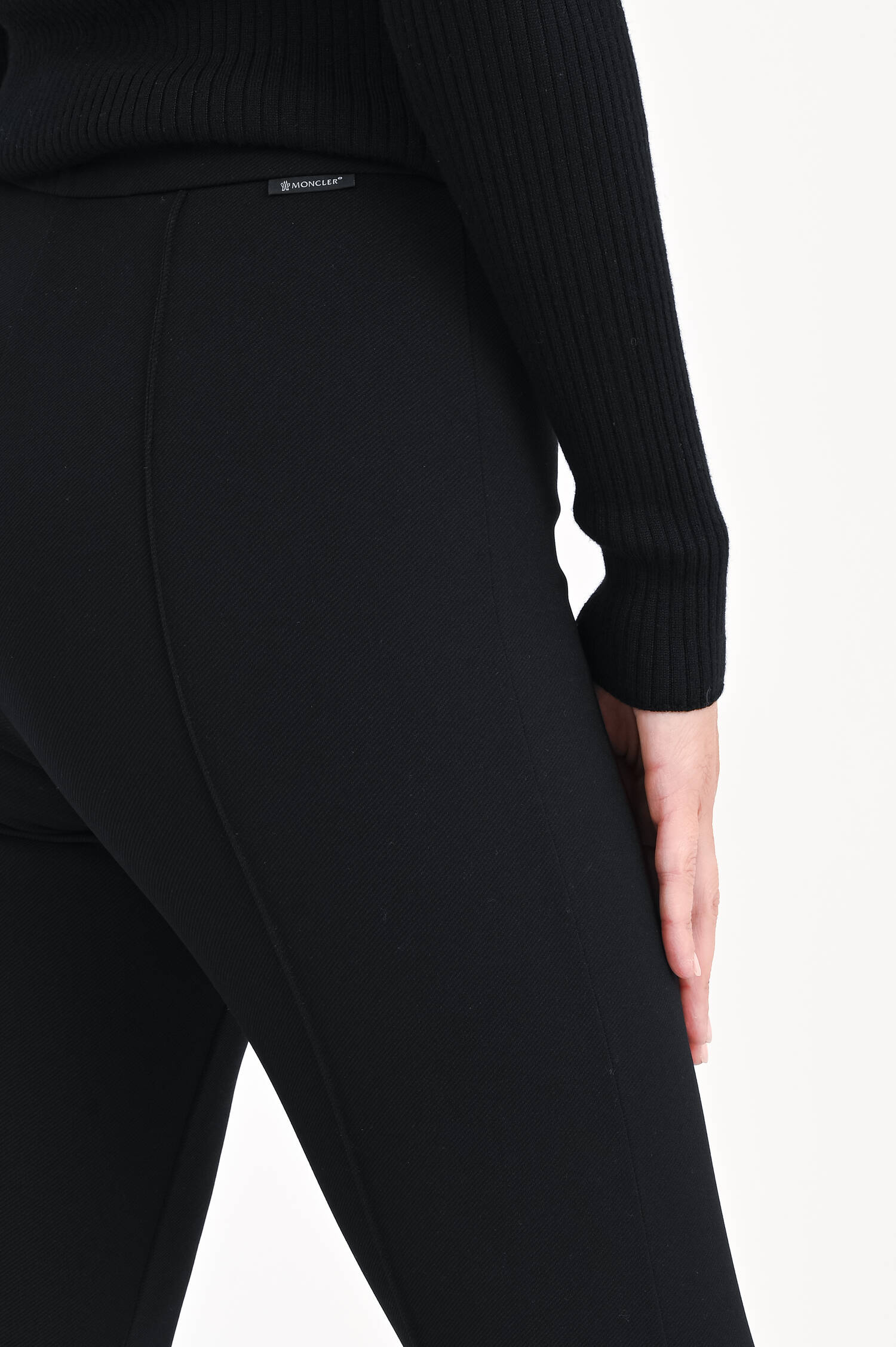 Hose mit Ziernaht in Schwarz Hose mit Ziernaht in Schwarz