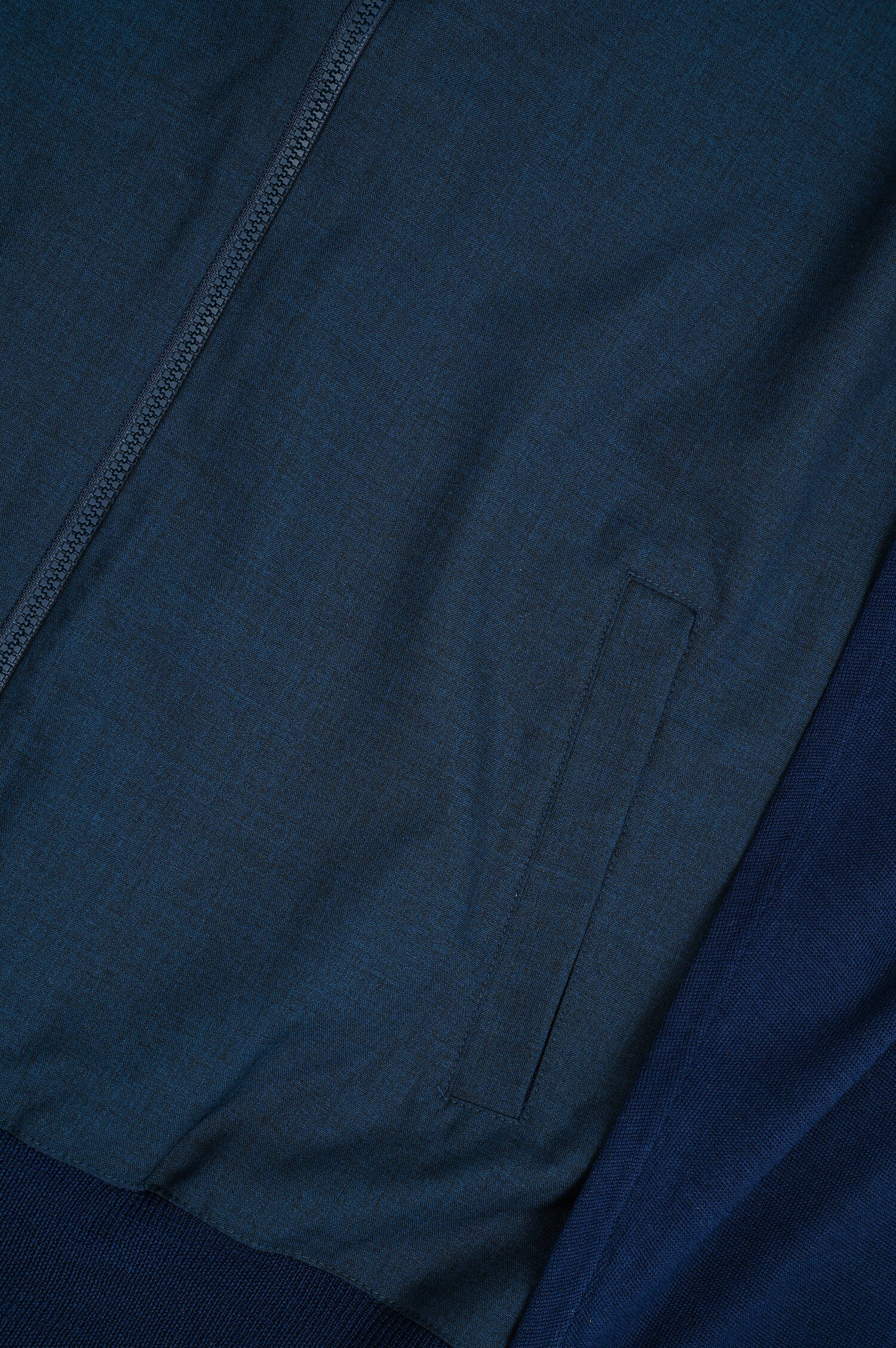 Hybrid-Strickjacke in Dunkelblau