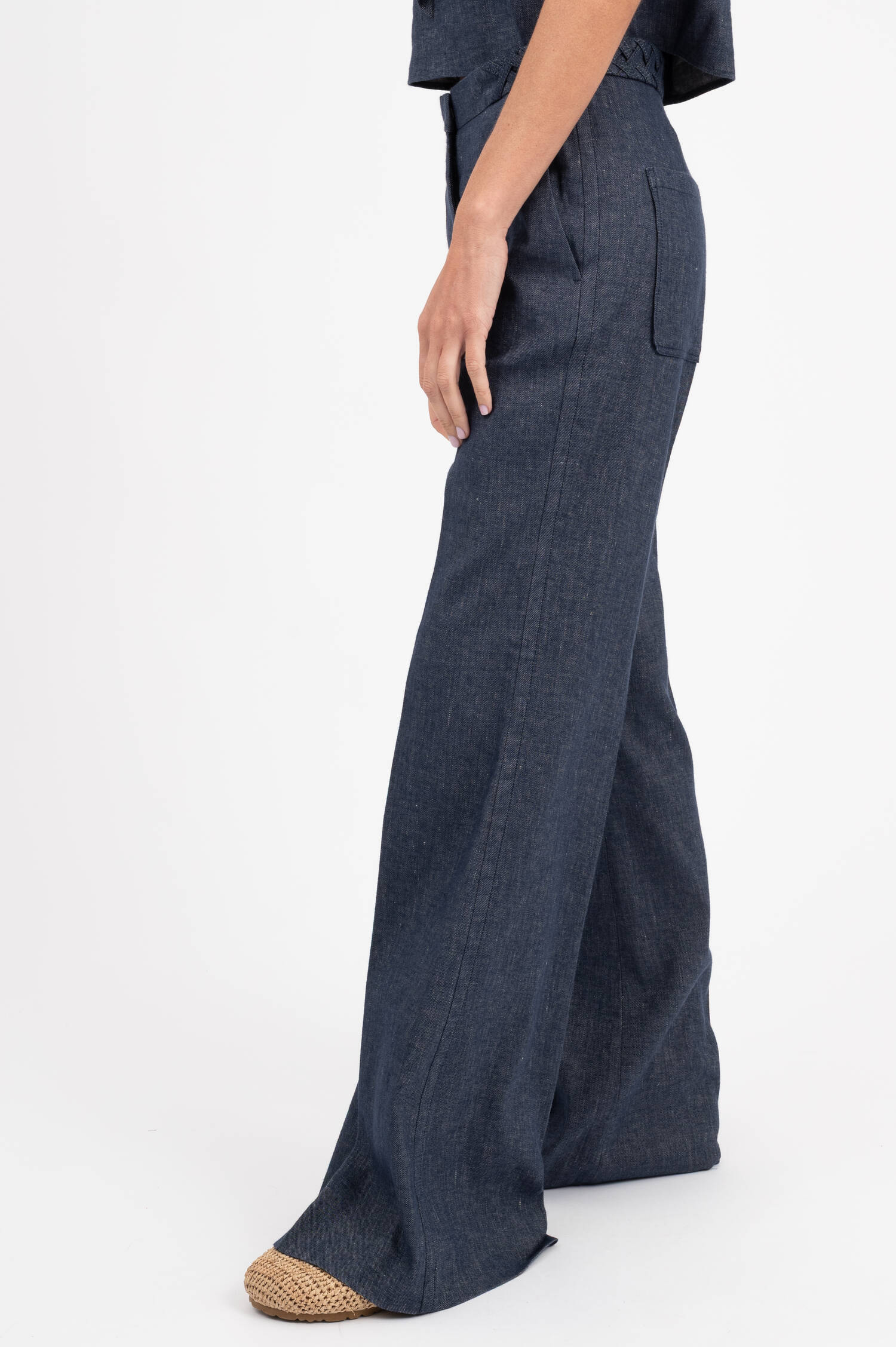 Flared Denim Hose in Dunkelblau Flared Denim Hose in Dunkelblau