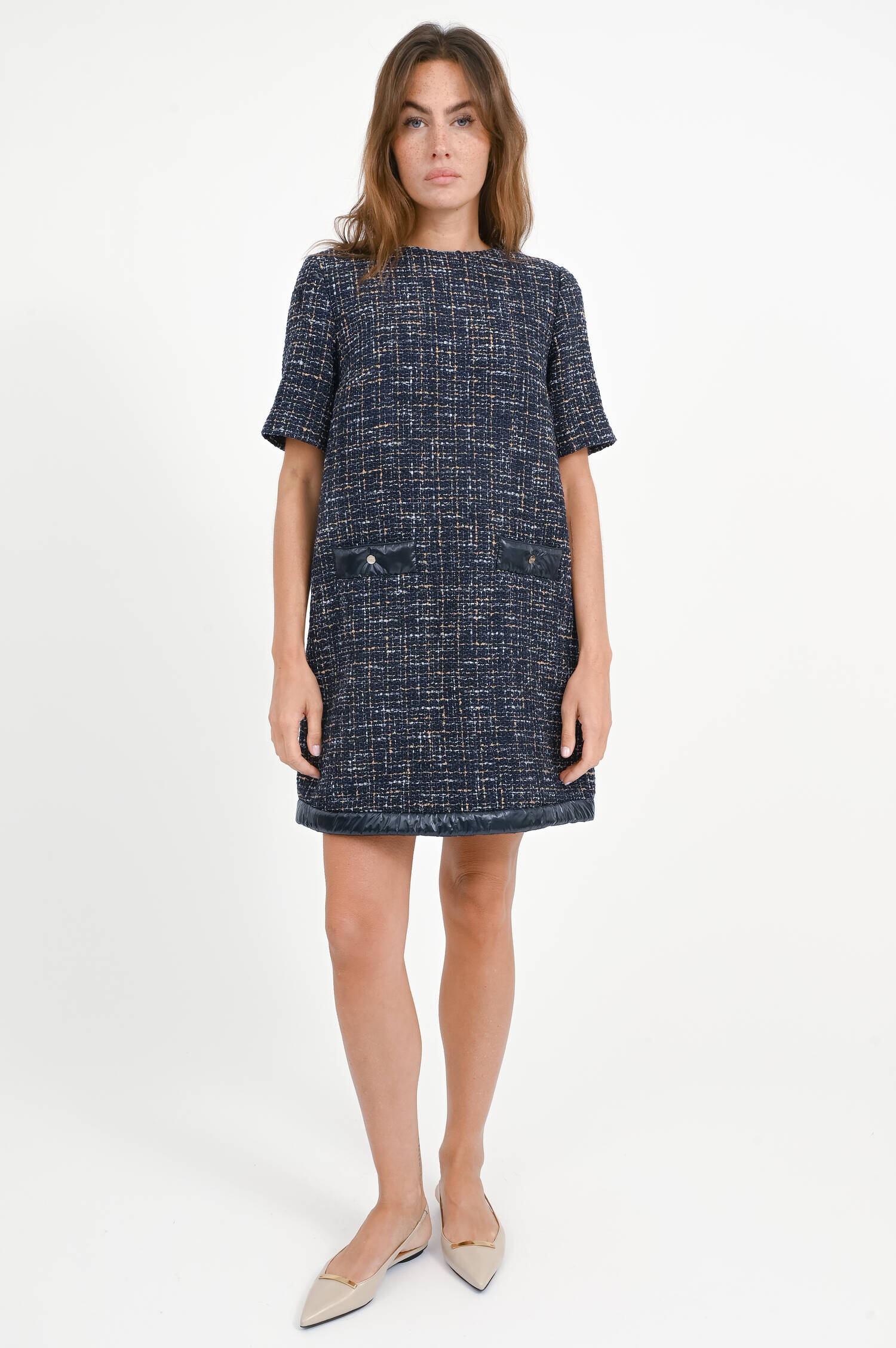 Tweed Kleid mit aufgesetzten Taschen in Blue/Beige Tweed Kleid mit aufgesetzten Taschen in Blue/Beige