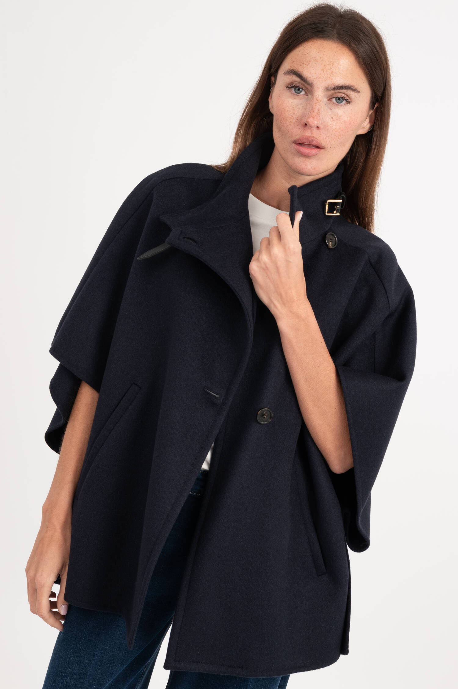Cashmere Cape DERRIK in Navy Cashmere Cape DERRIK in Navy