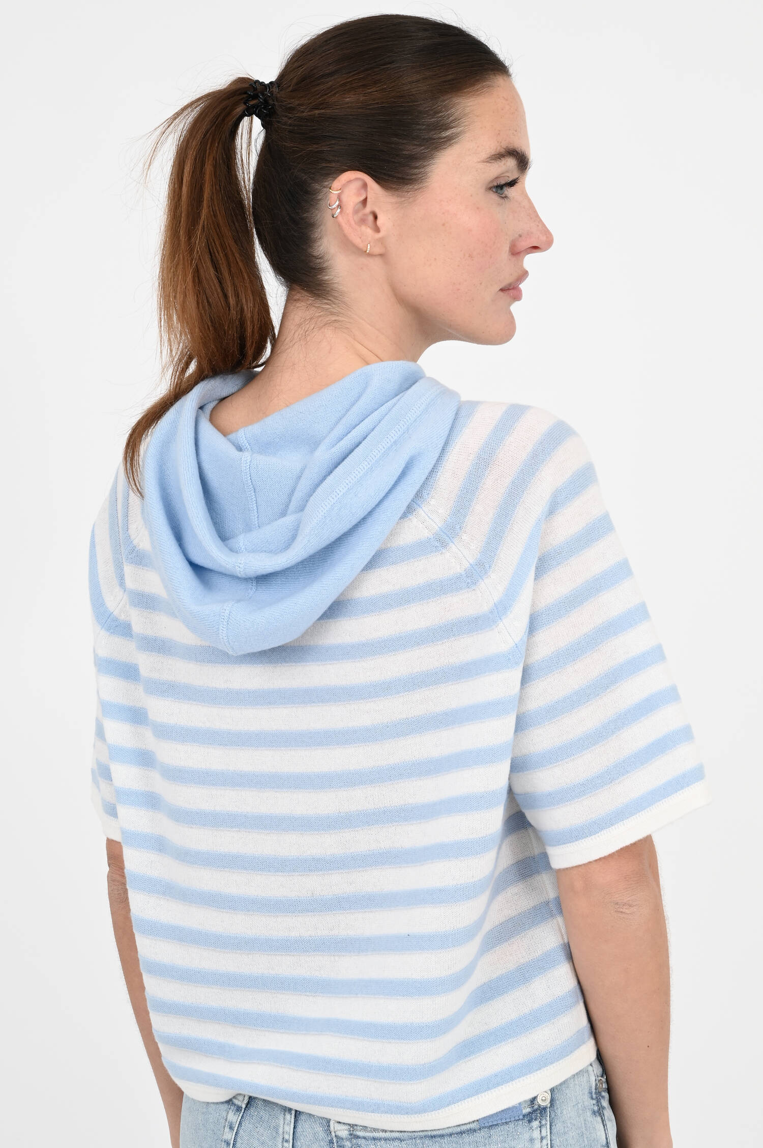 Kurzarm-Streifenhoodie in Hellblau/Creme