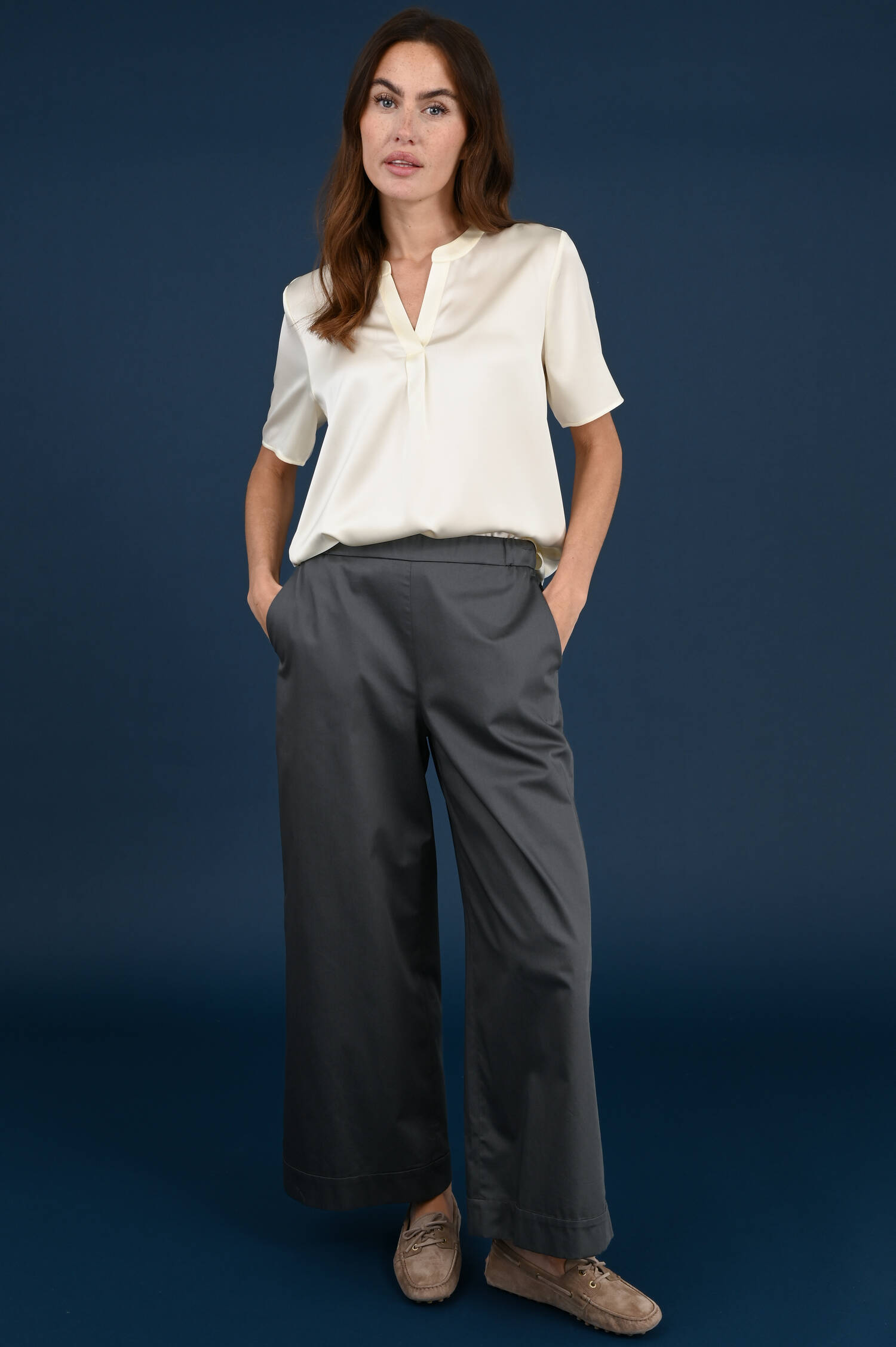 Schlupfhose DREAM in Dunkelgrau Schlupfhose DREAM in Dunkelgrau