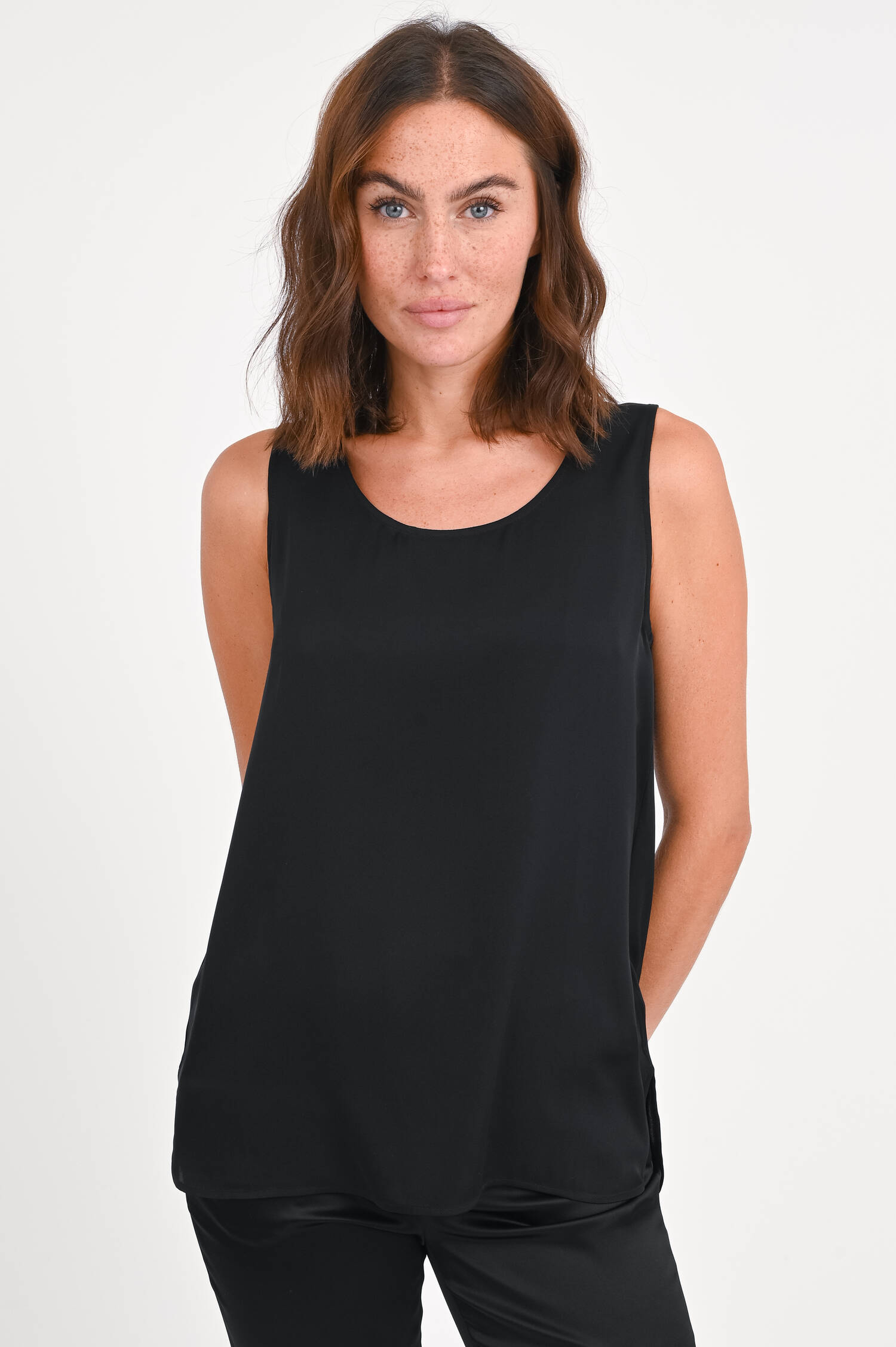 Ärmelloses Top aus Seide in Schwarz