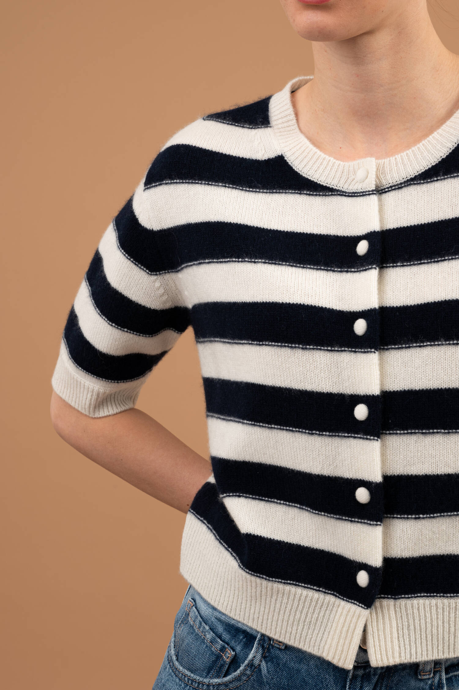 Cashmere Strickweste in Ecru/Navy Blau