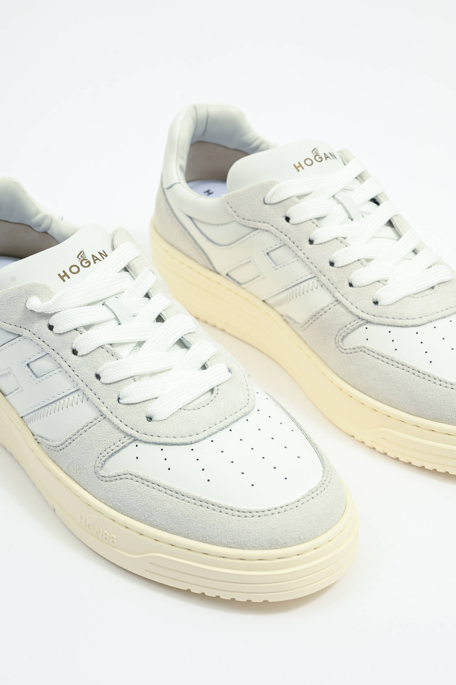 Sneaker ALLACCIATO in Bianco/Beige