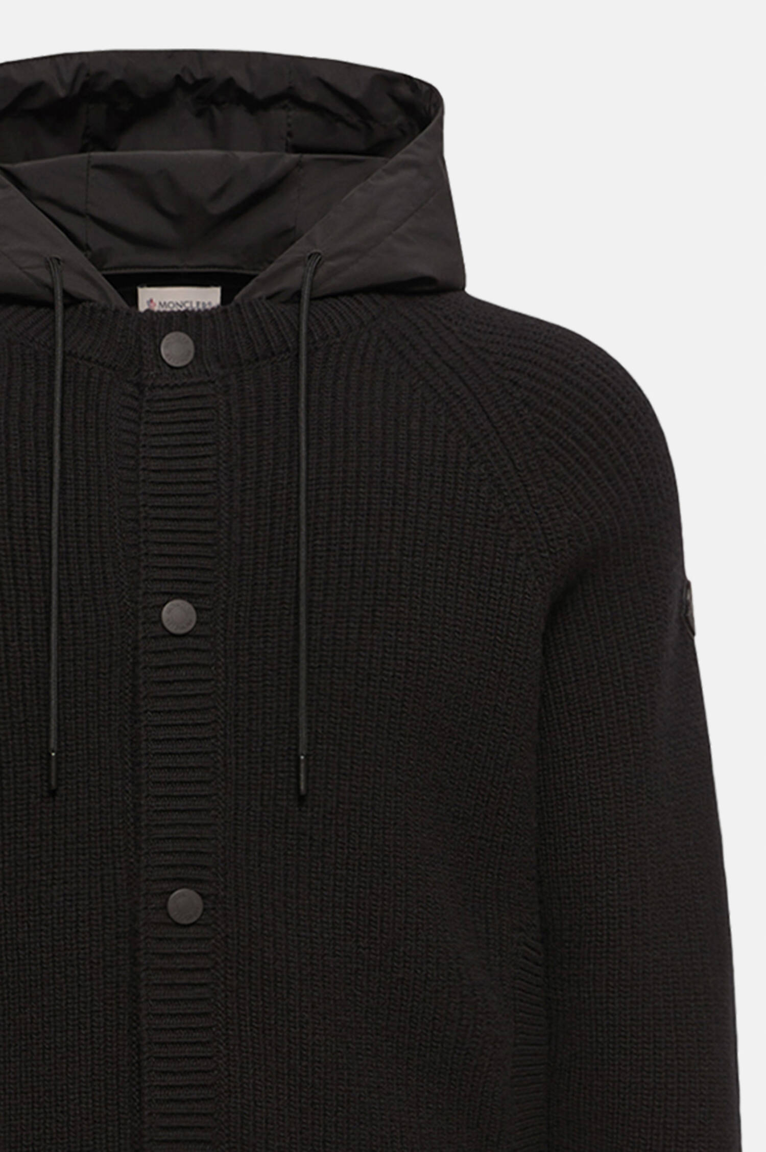 Rippstrick-Cardigan mit Kapuze in Schwarz Rippstrick-Cardigan mit Kapuze in Schwarz