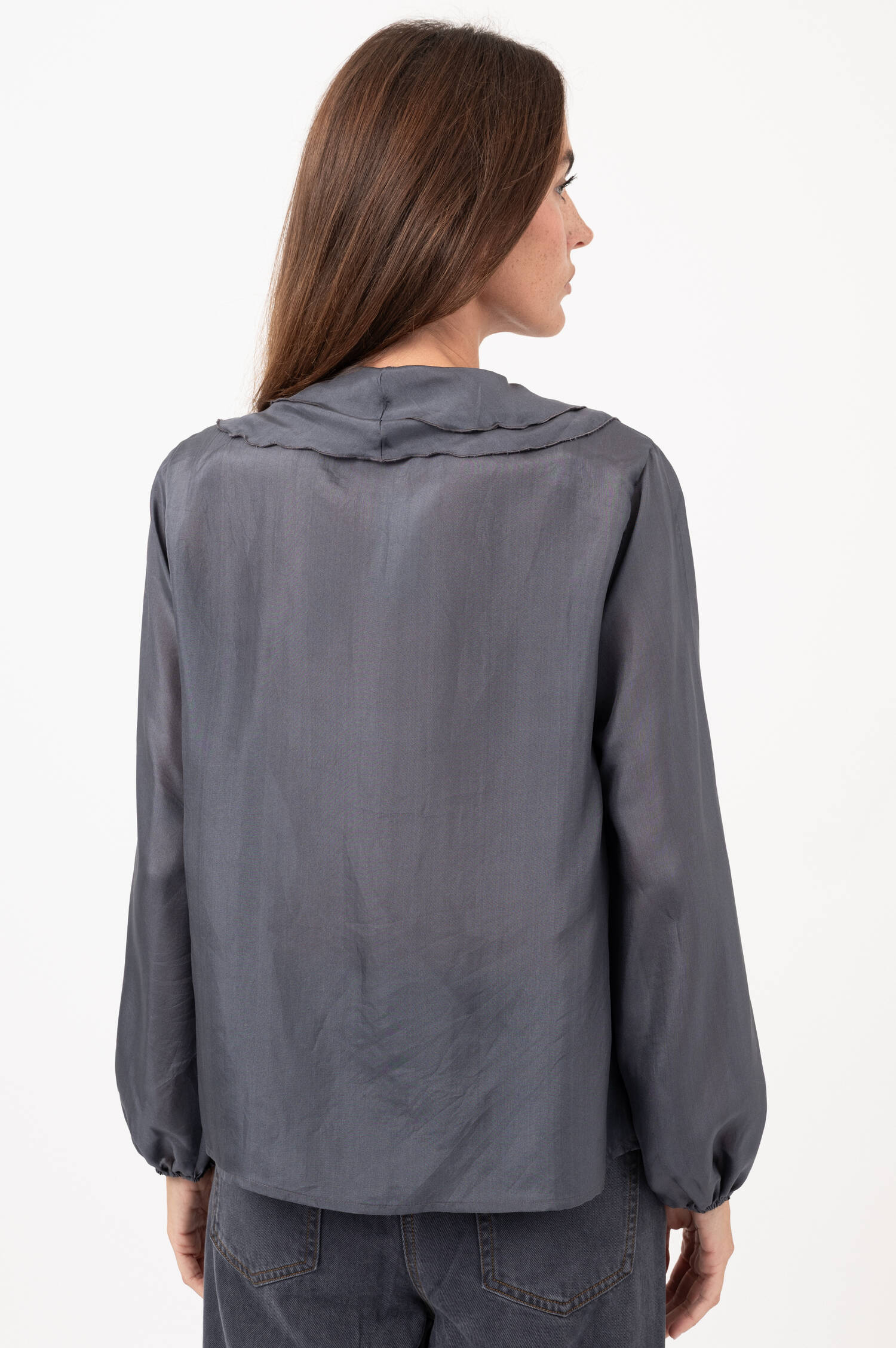 Seidenbluse mit Volants in Graublau Seidenbluse mit Volants in Graublau