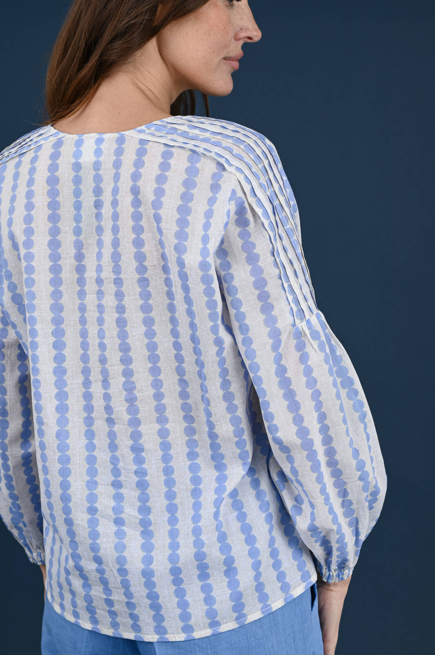 Bluse OFANTASI in Weiß/Blau