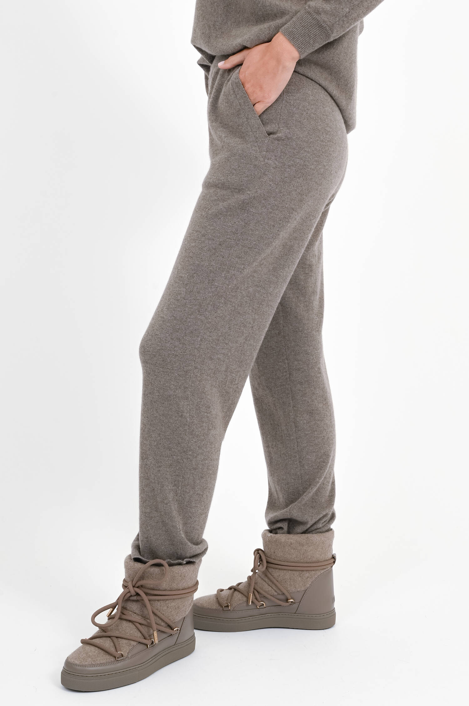 Cashmere Hose SYMONE in Truffel
