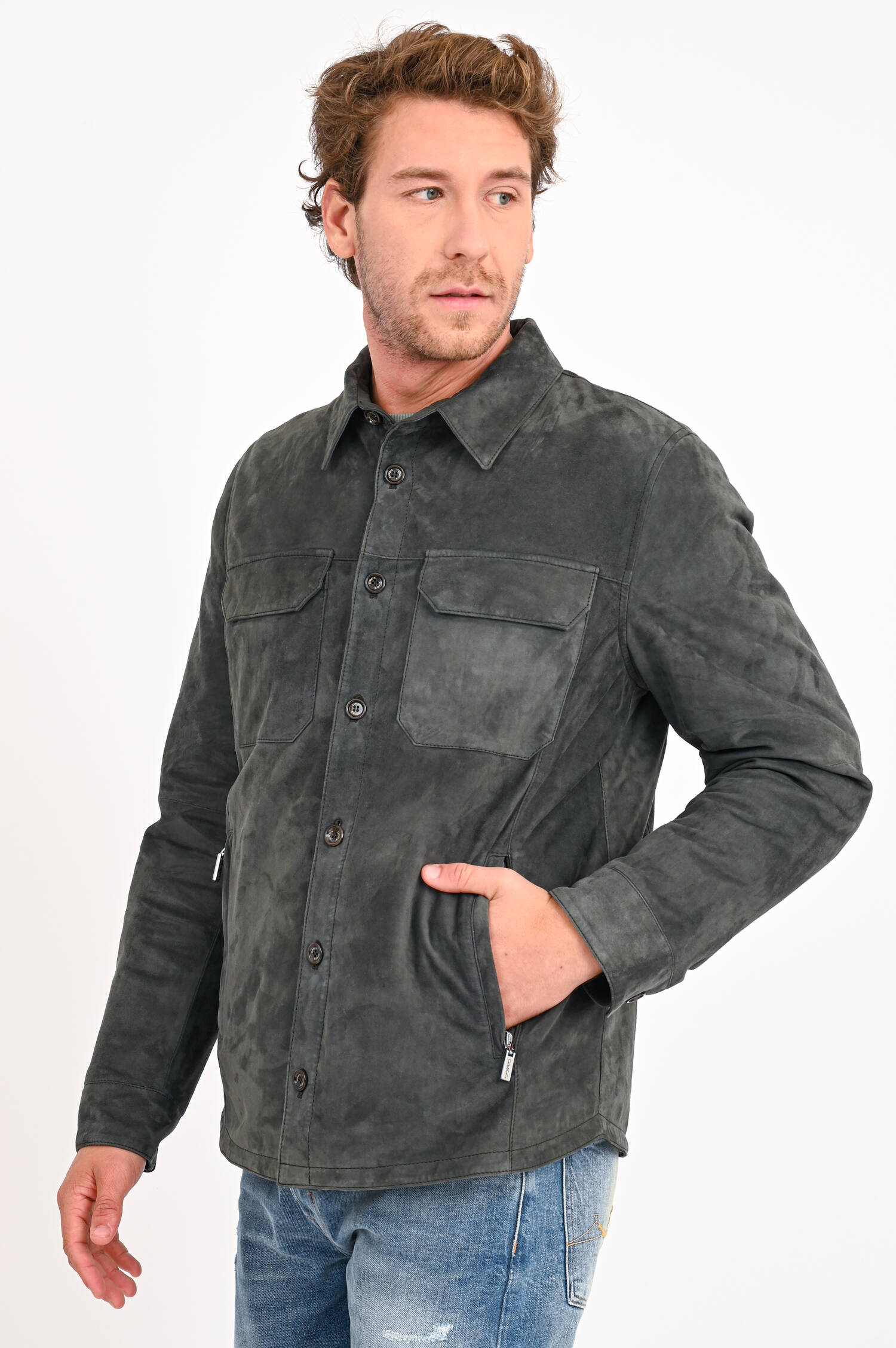 Overshirt aus Veloursleder in Graugrün Overshirt aus Veloursleder in Graugrün