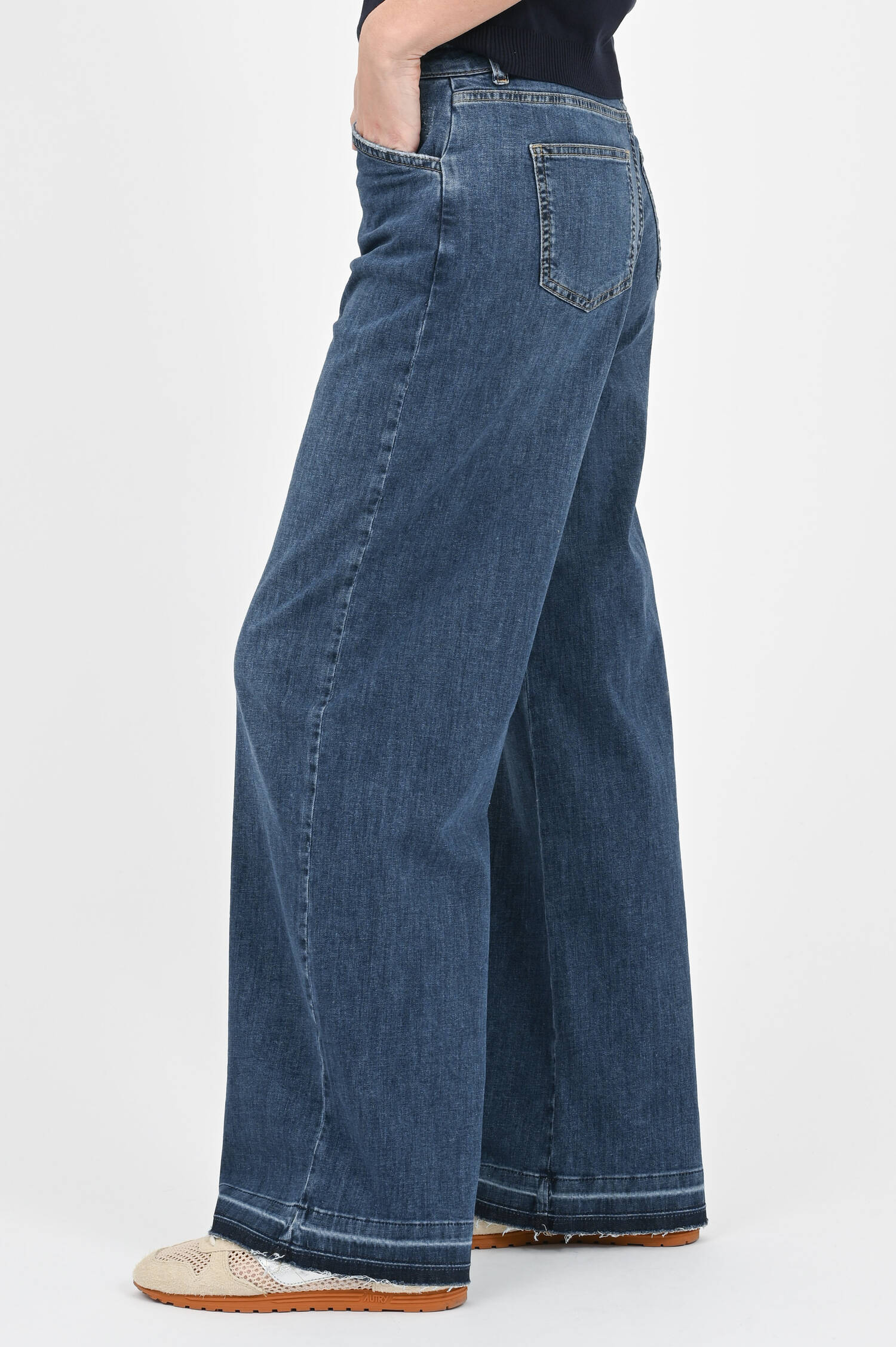Wide Leg Denim in Blue 