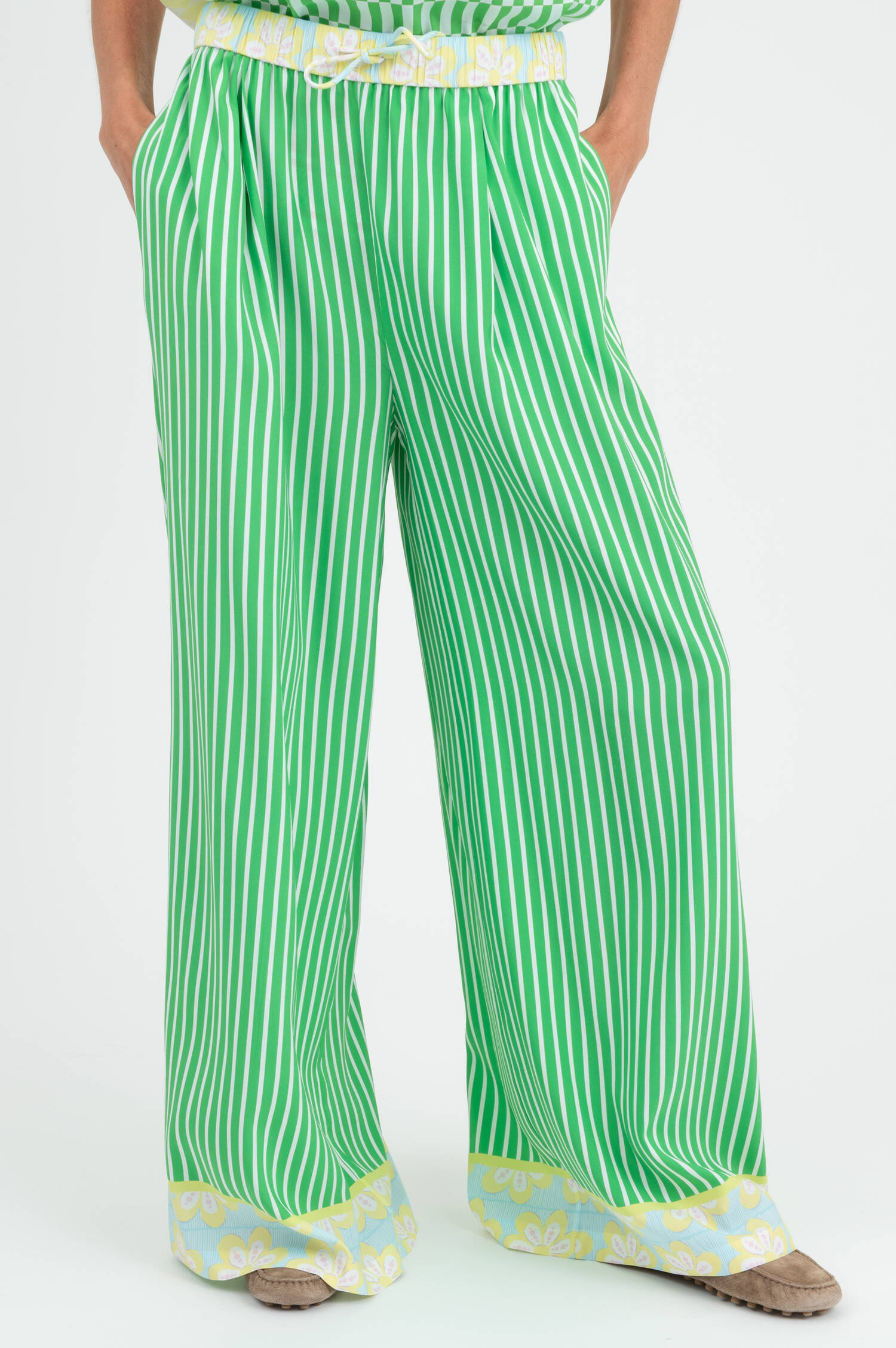 Seidenhose in Grün/Weiß gestreift
