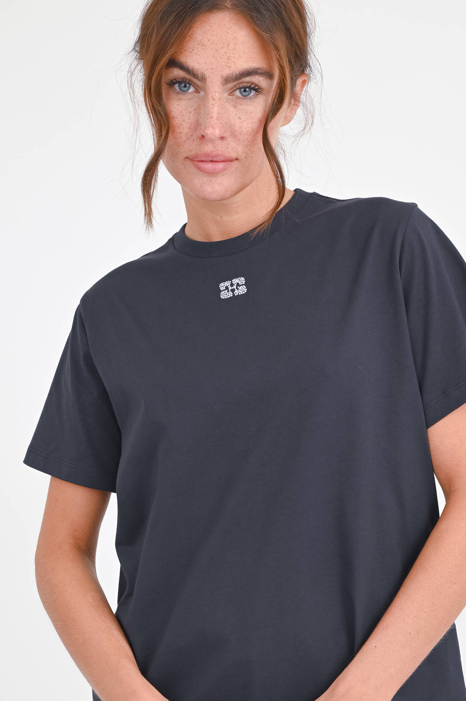 T-Shirt mit Glitzersteinen in Anthrazit T-Shirt mit Glitzersteinen in Anthrazit