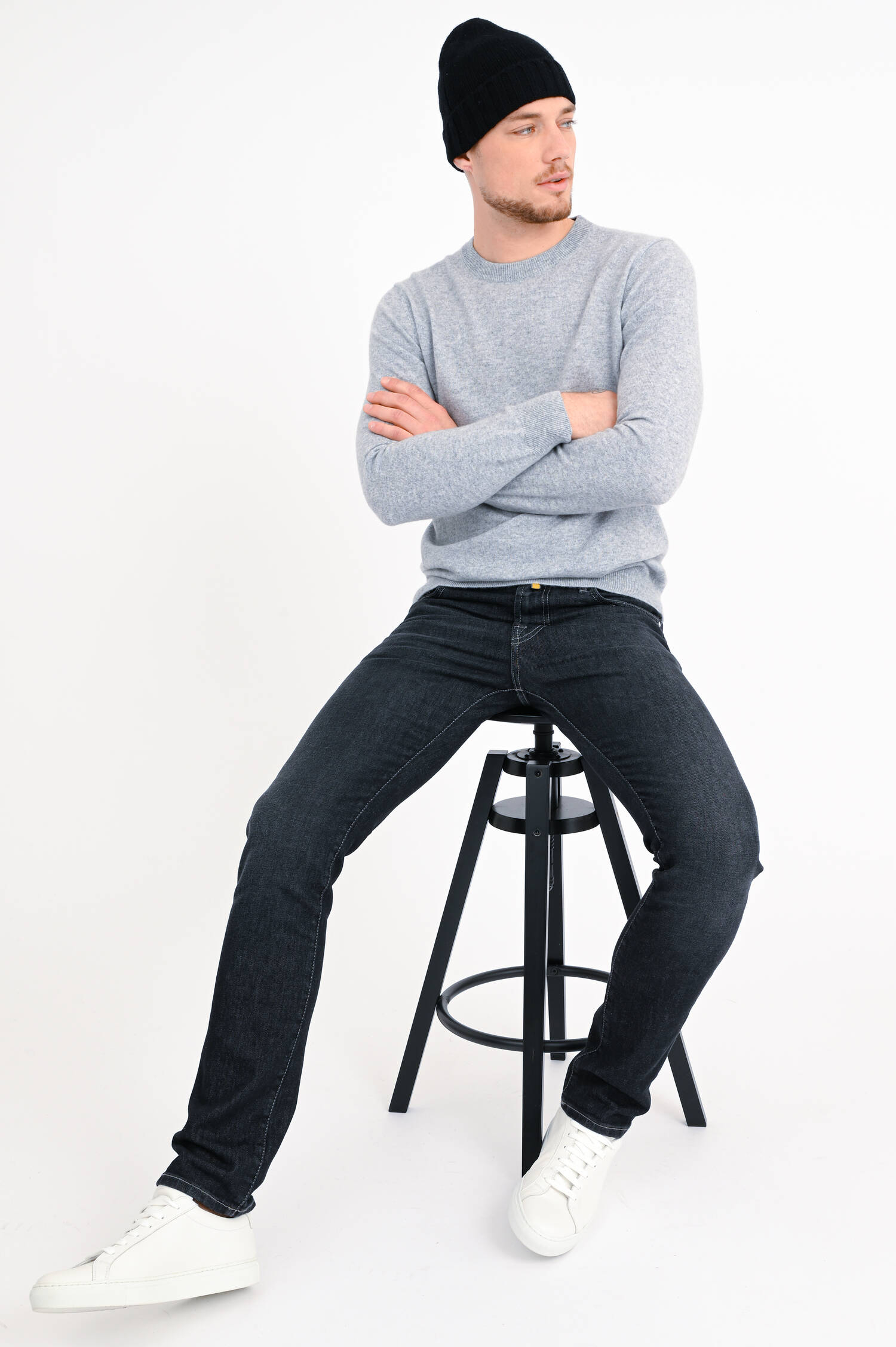 Rundhals-Pullover aus Cashmere in Hellgrau Rundhals-Pullover aus Cashmere in Hellgrau