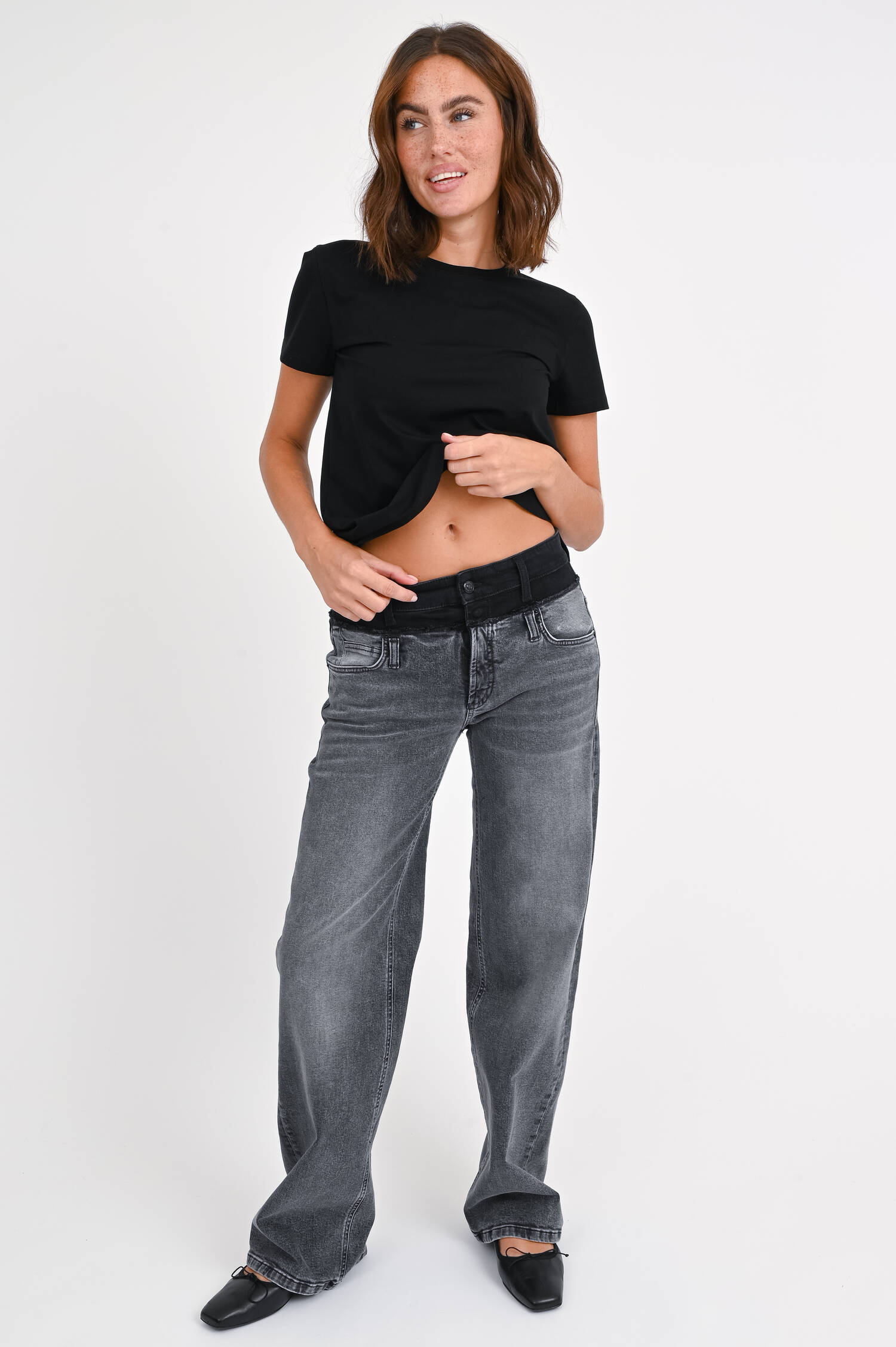 Jeans SHANNEN mit Kontrastbund in Grau/Schwarz