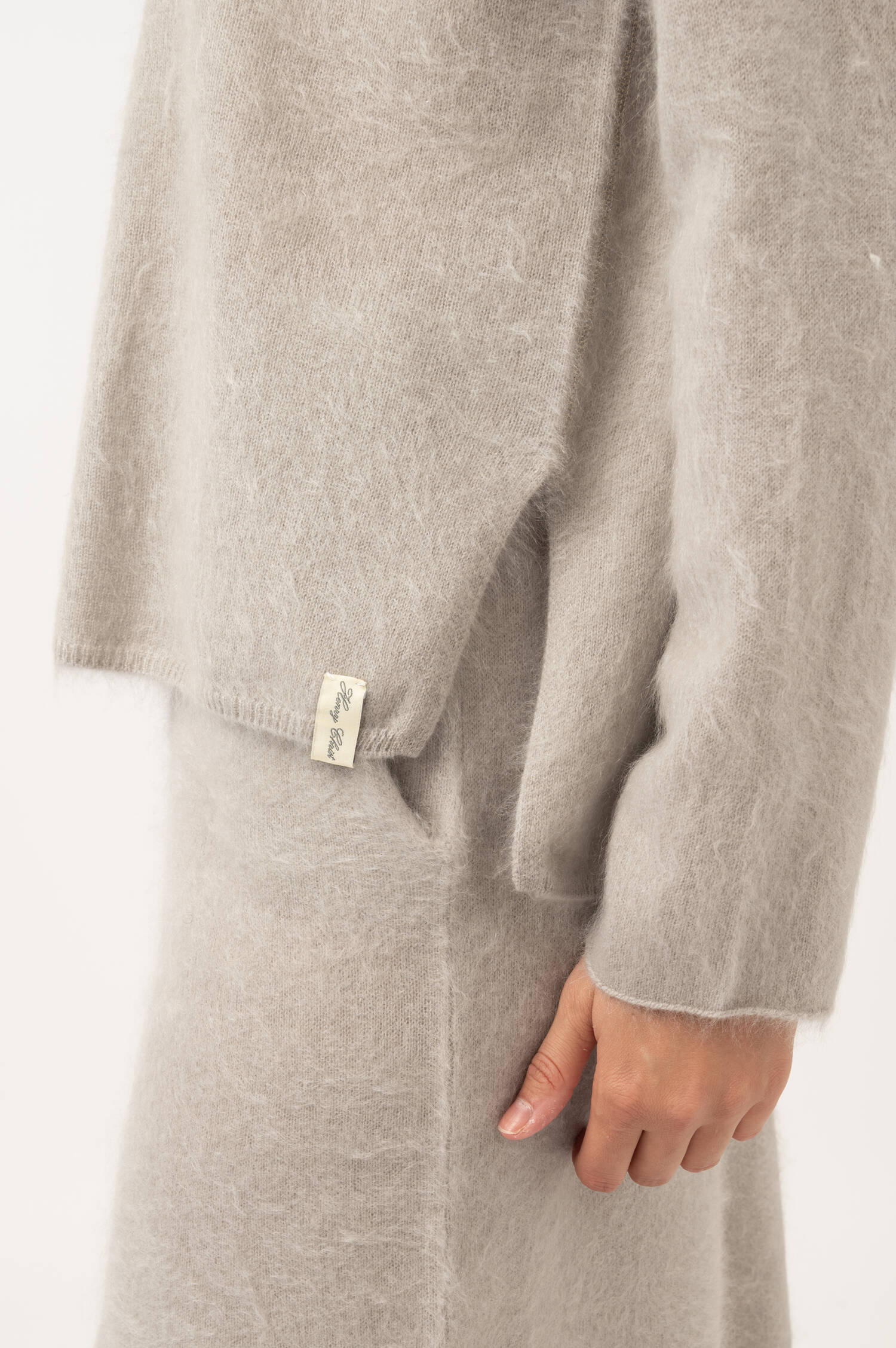 Hairy Cashmere U-Boot-Pullover in Grau Hairy Cashmere U-Boot-Pullover in Grau