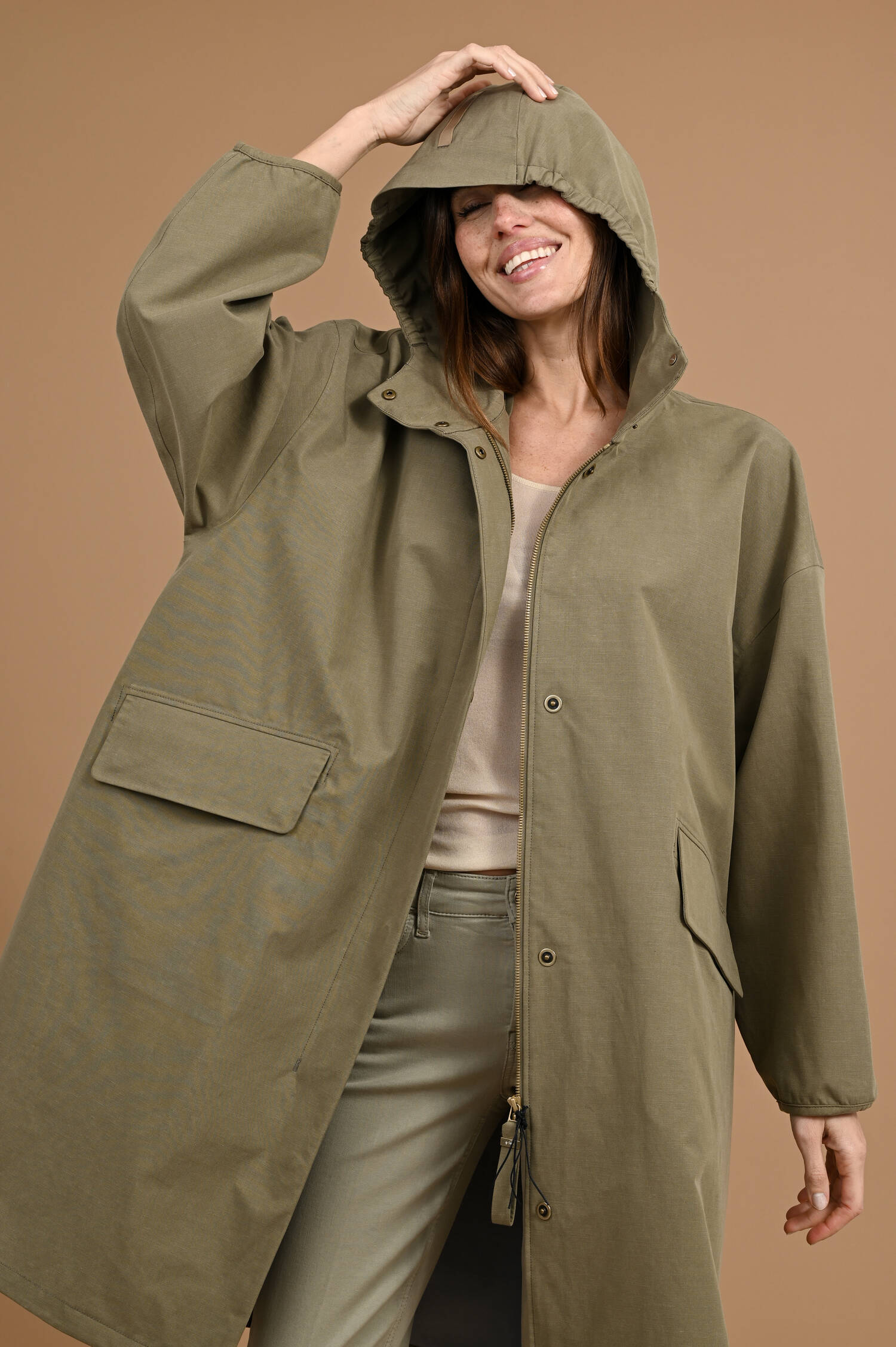 Kapuzenmantel NORA in Olive