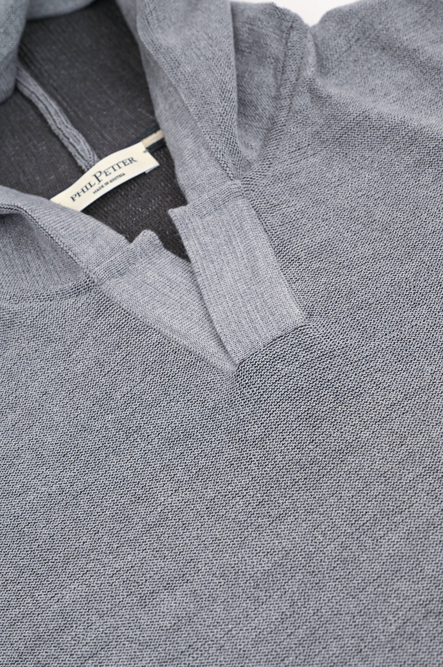 Langarm-Kapuzenshirt in Grau